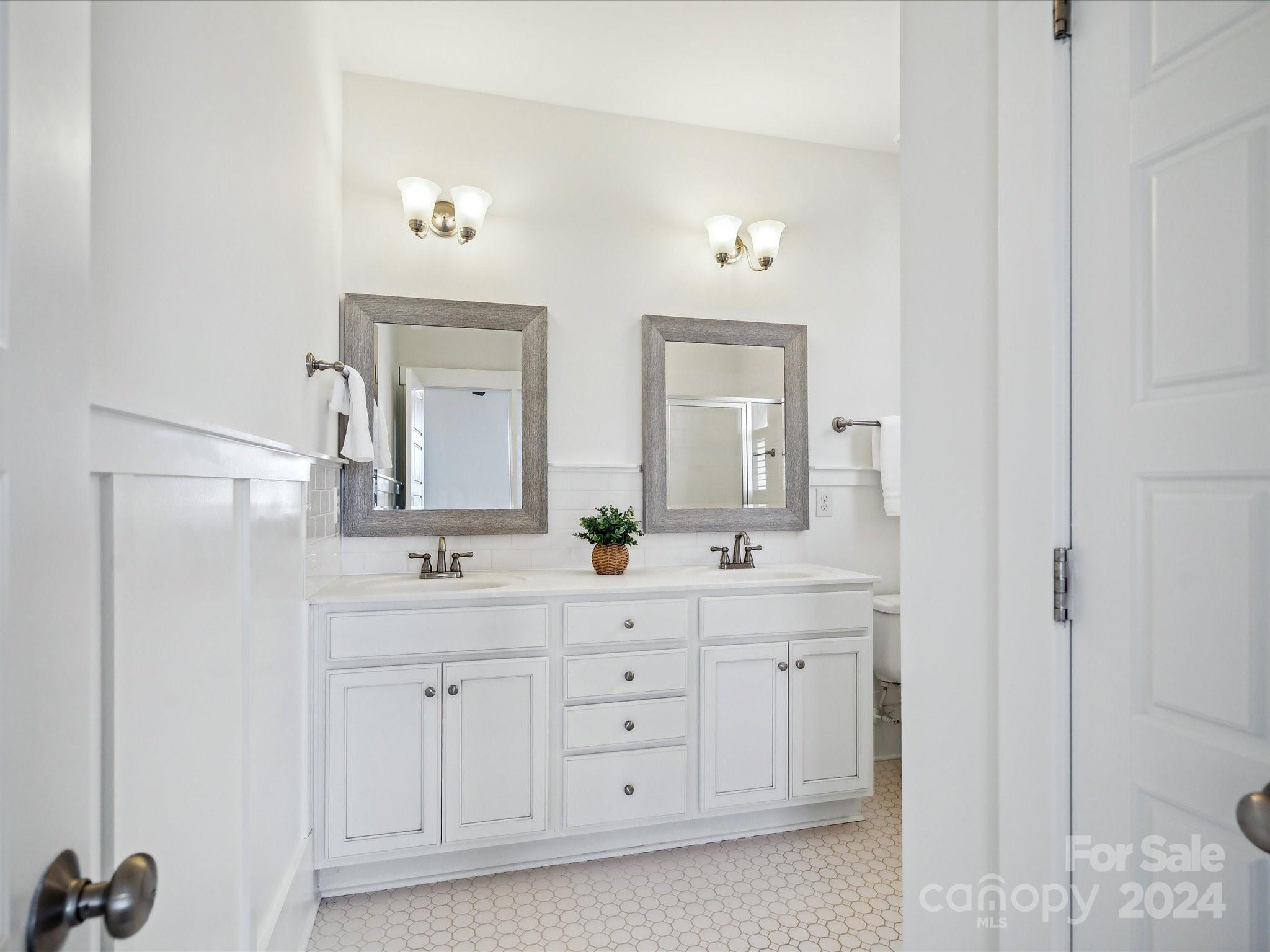 722 Waterscape Court