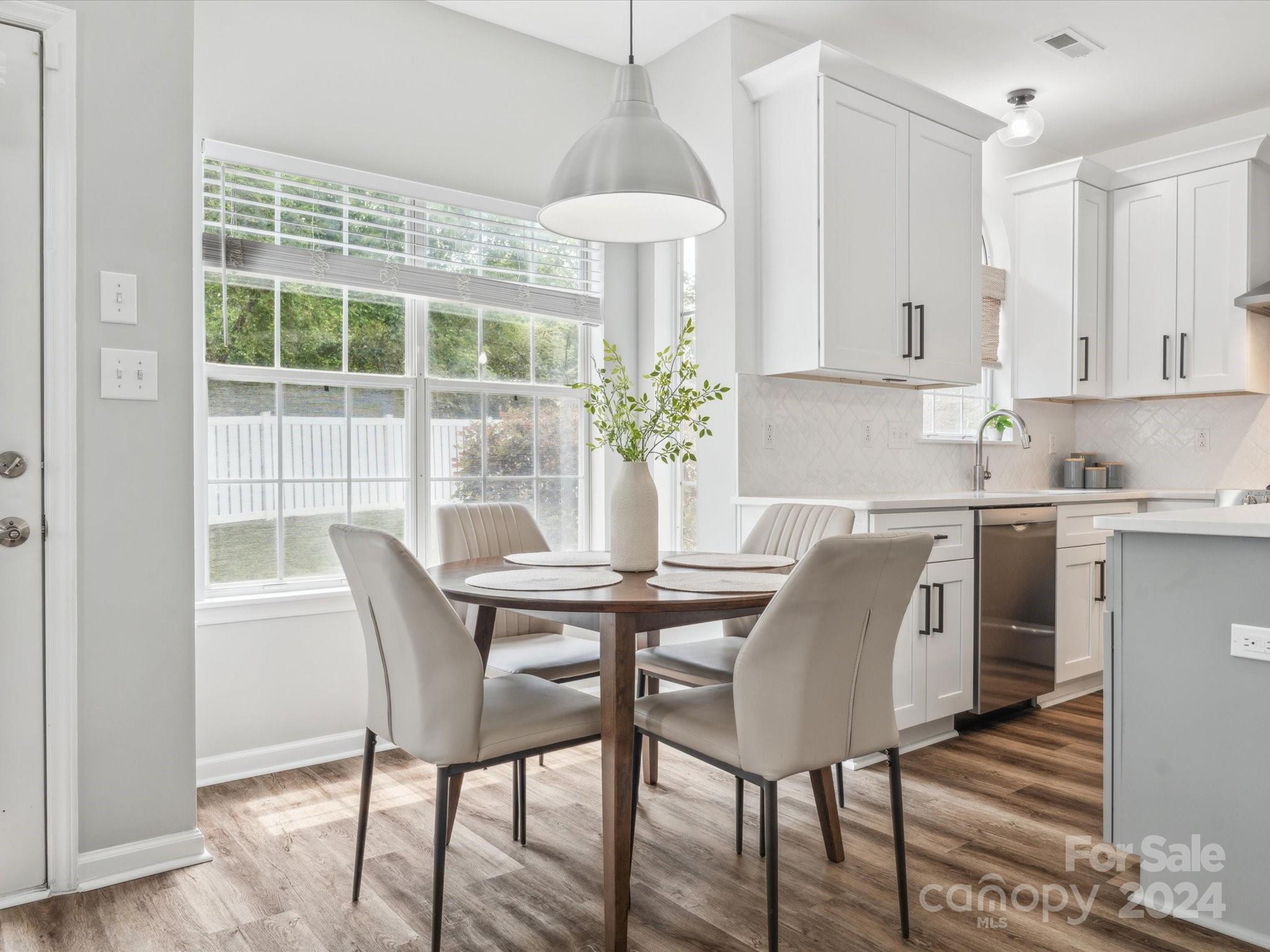 8531 Albury Walk Lane