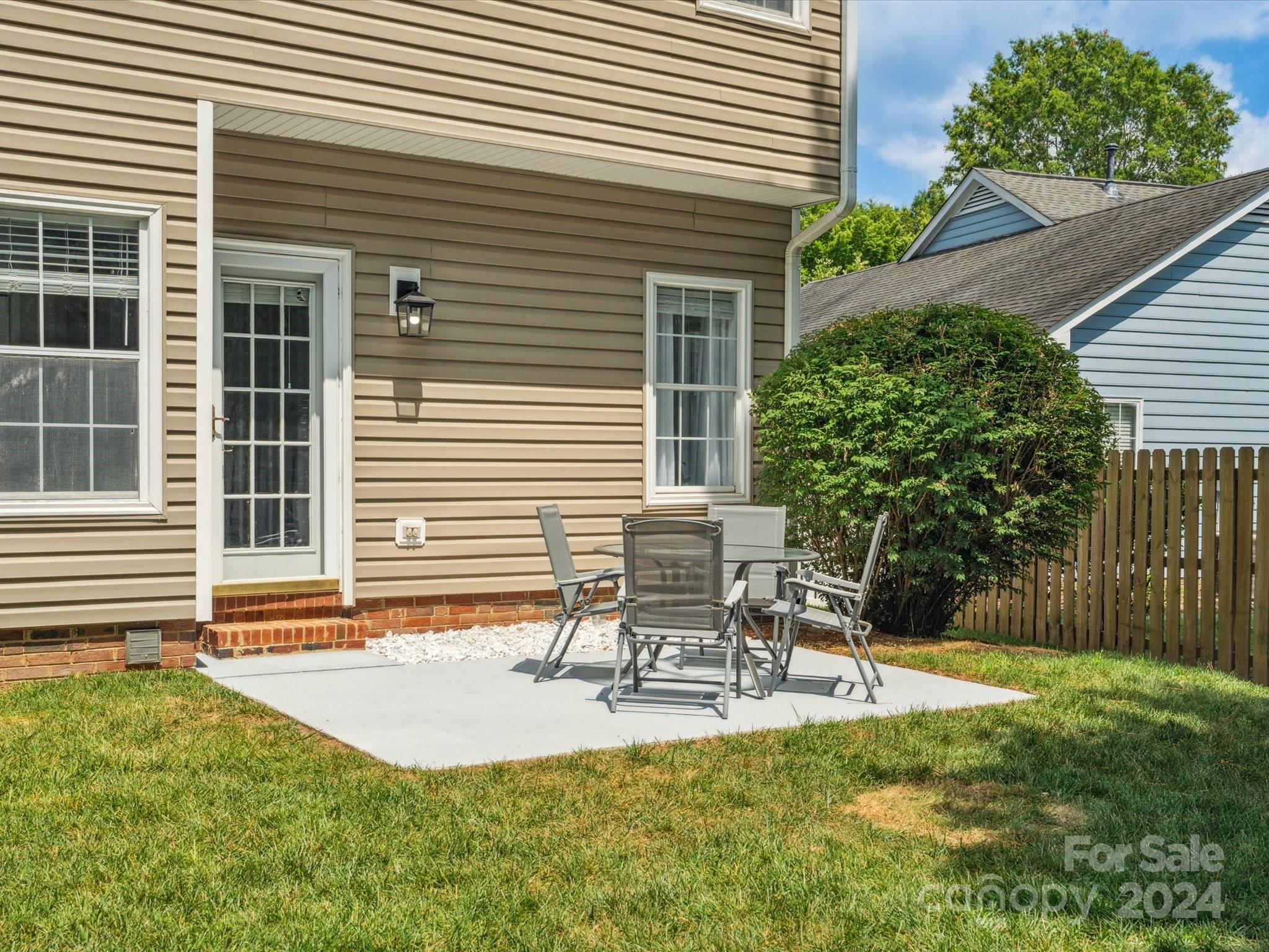 8531 Albury Walk Lane