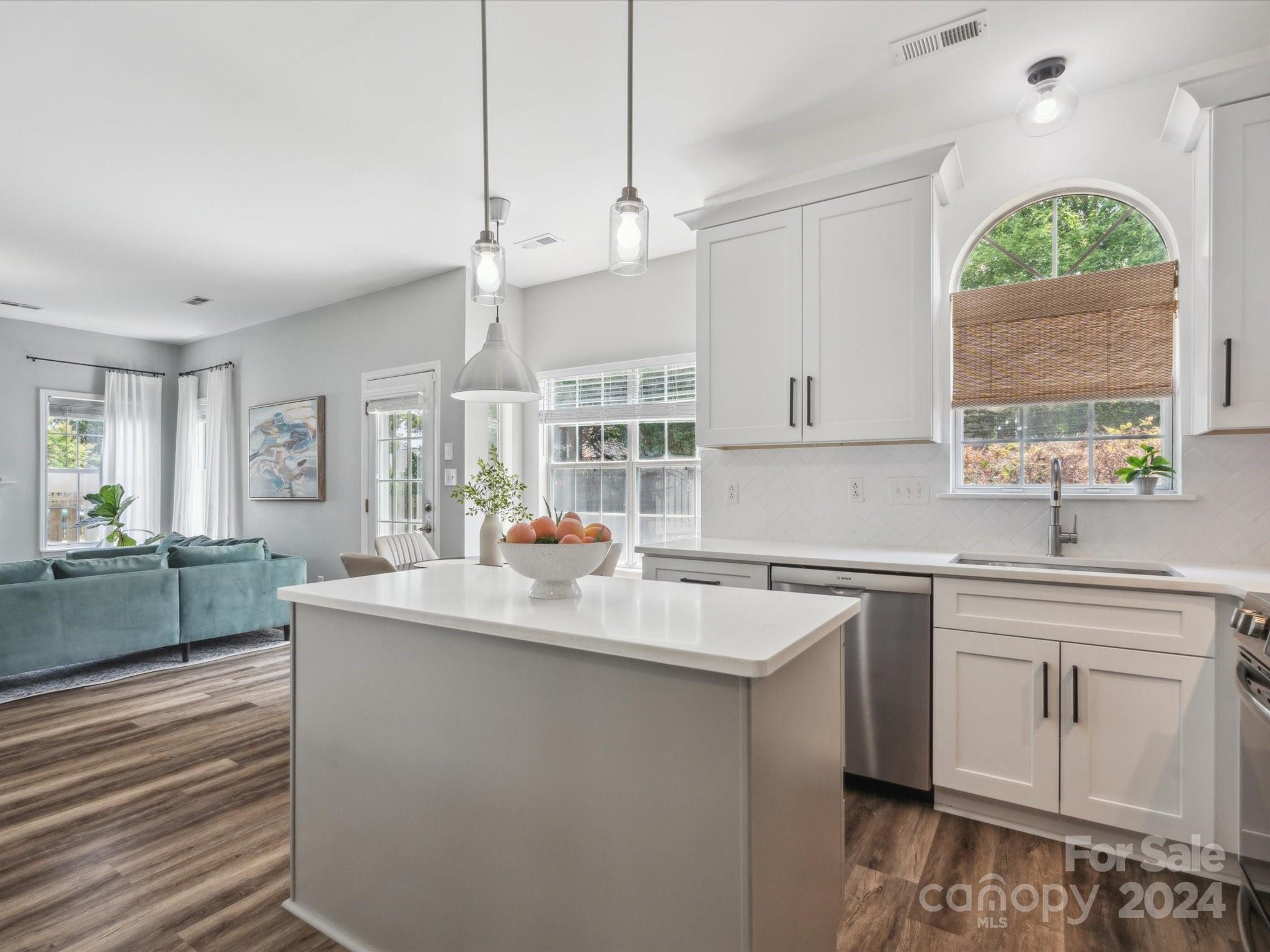 8531 Albury Walk Lane