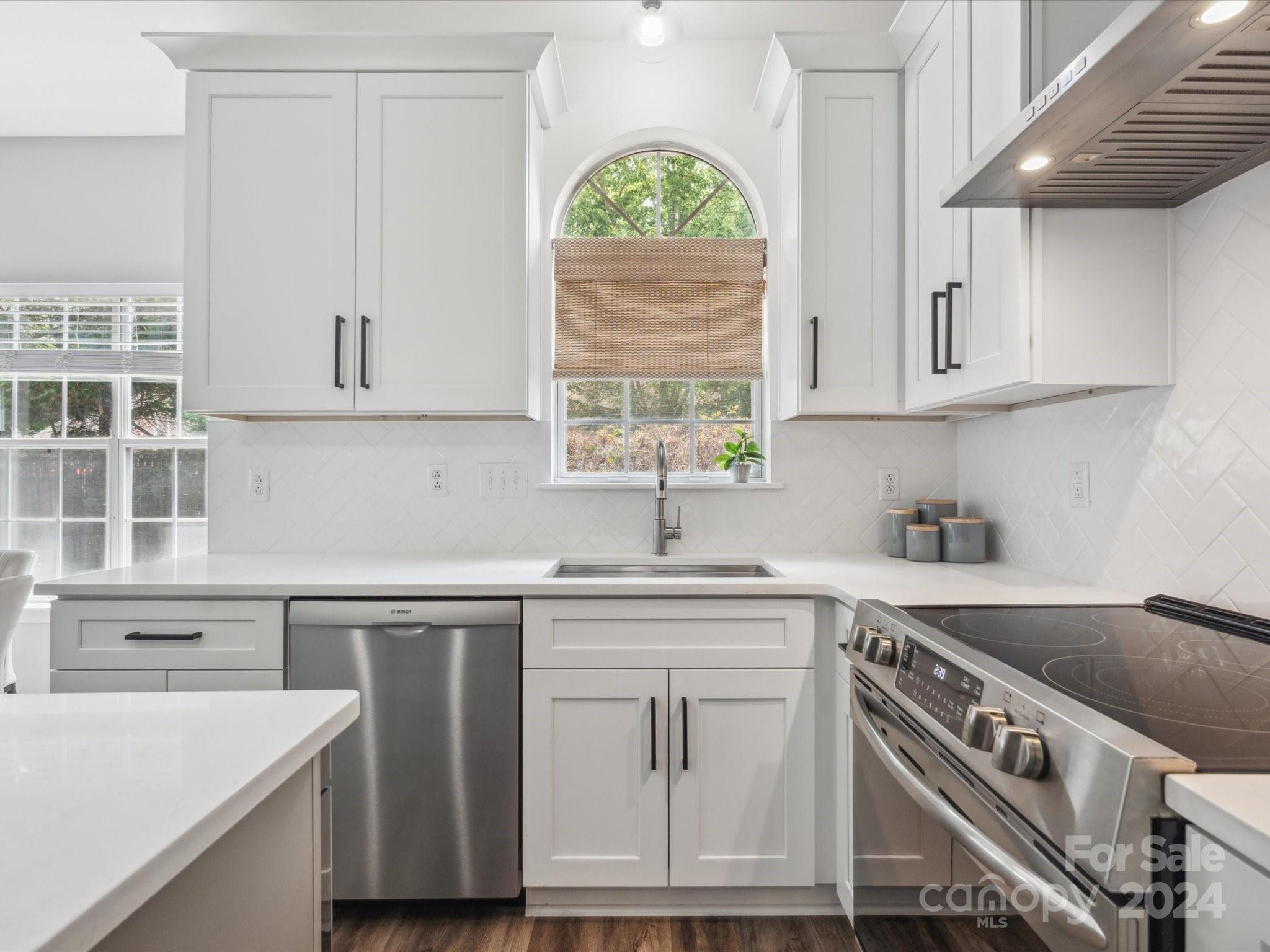 8531 Albury Walk Lane