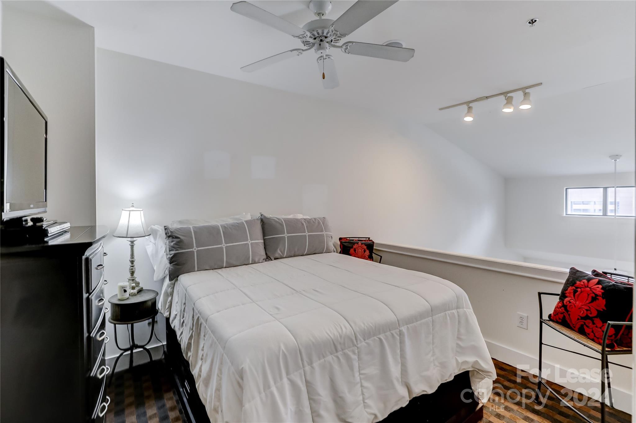 115 E Park Avenue Unit: 412