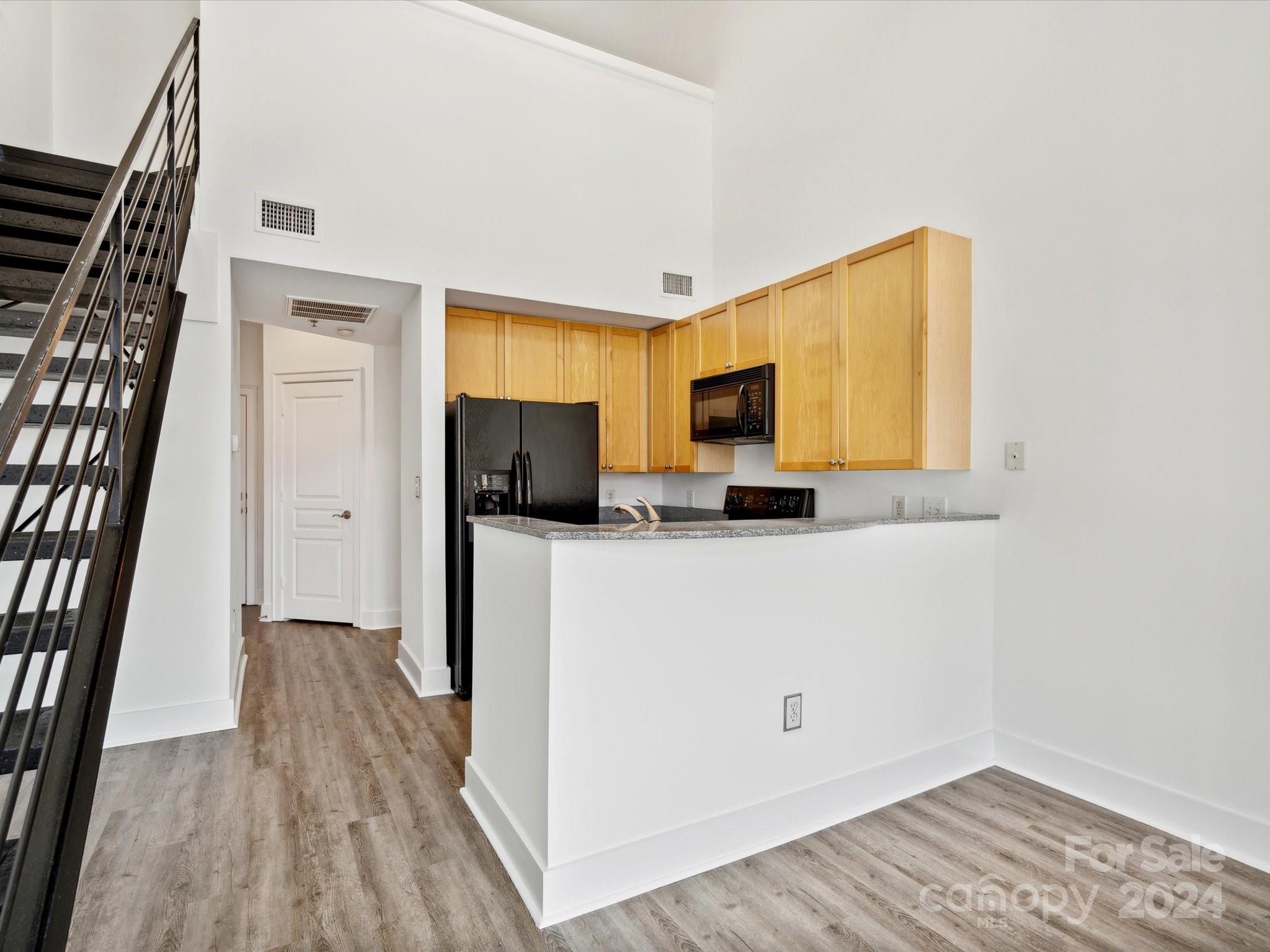 115 E Park Avenue Unit: 412