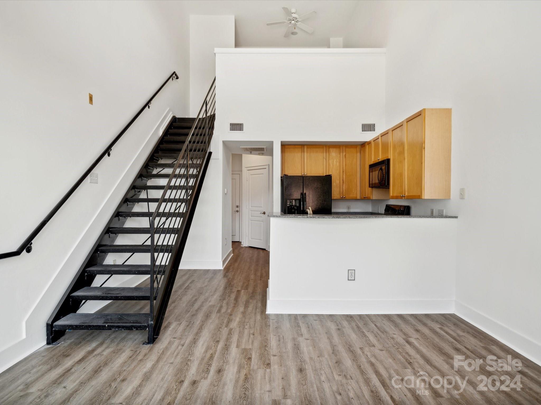 115 E Park Avenue Unit: 412