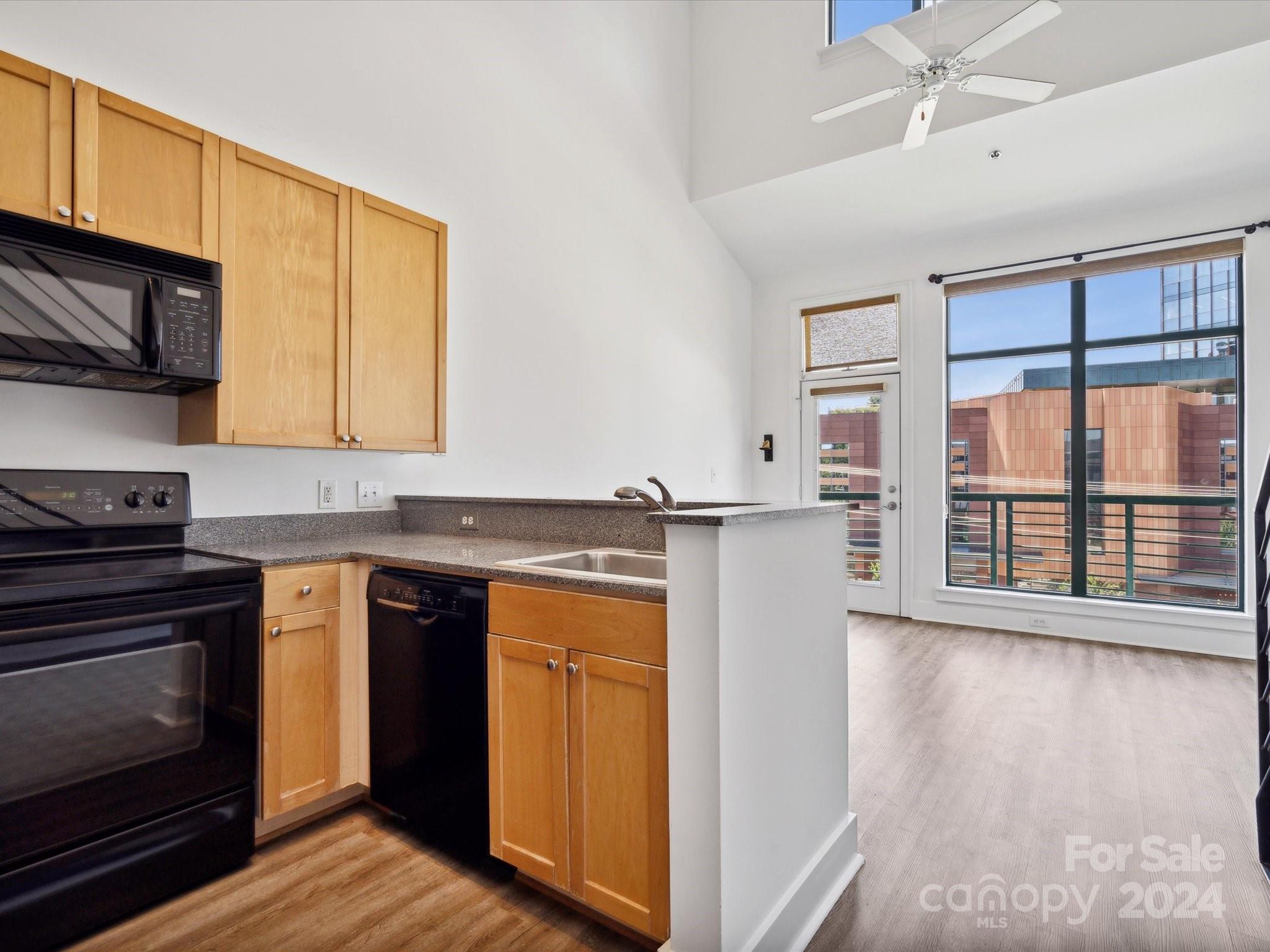 115 E Park Avenue Unit: 412