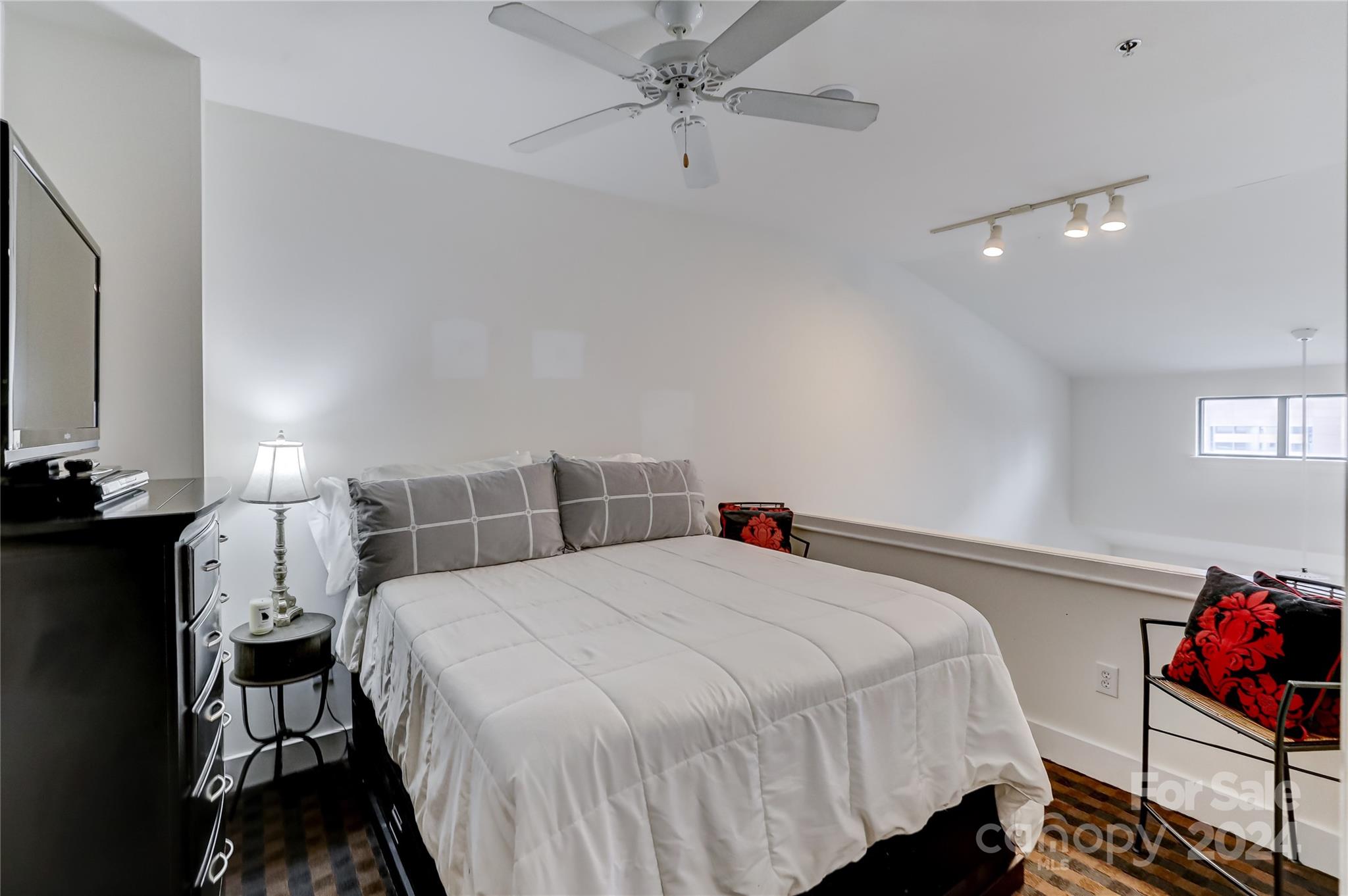 115 E Park Avenue Unit: 412