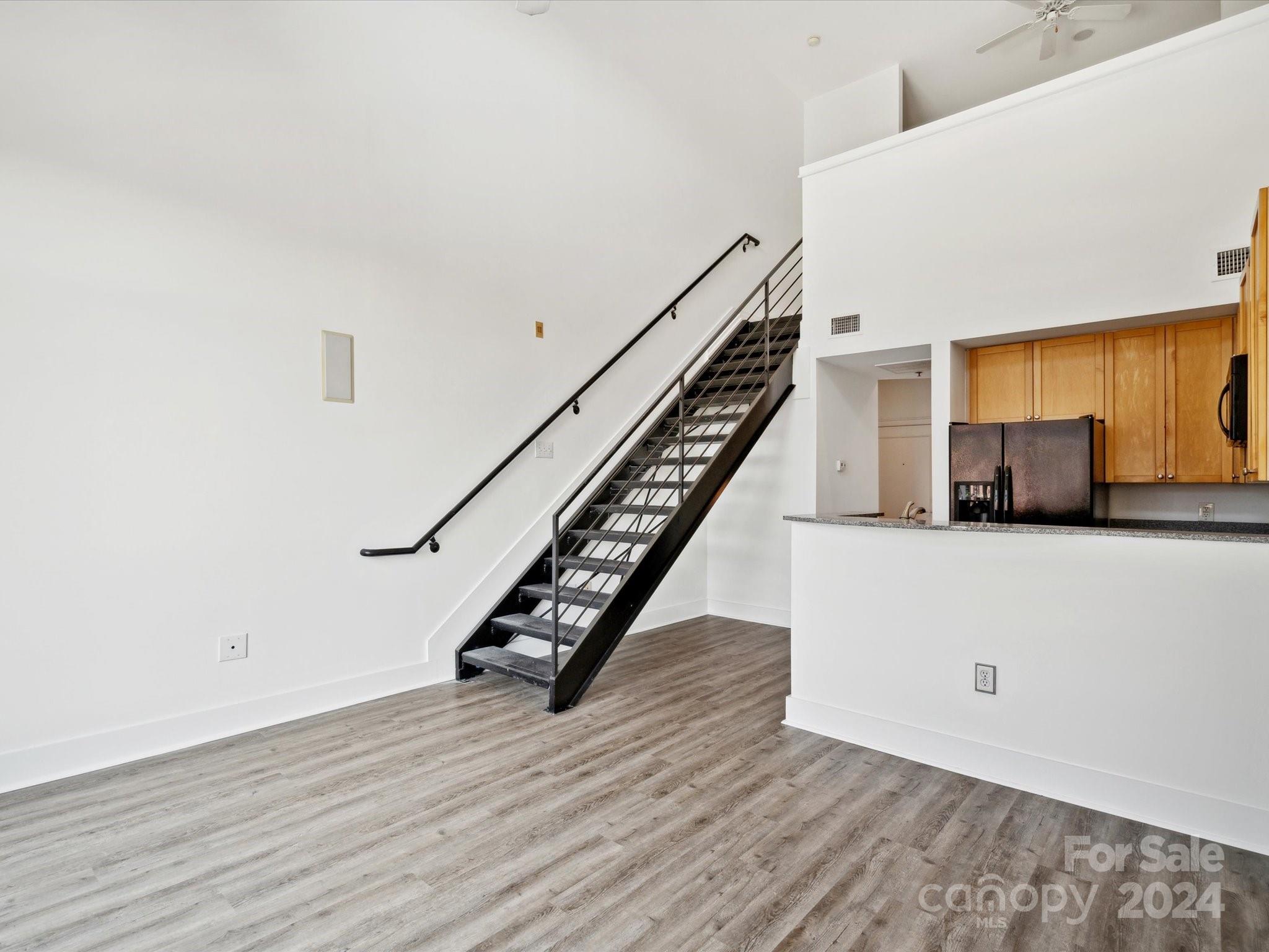 115 E Park Avenue Unit: 412
