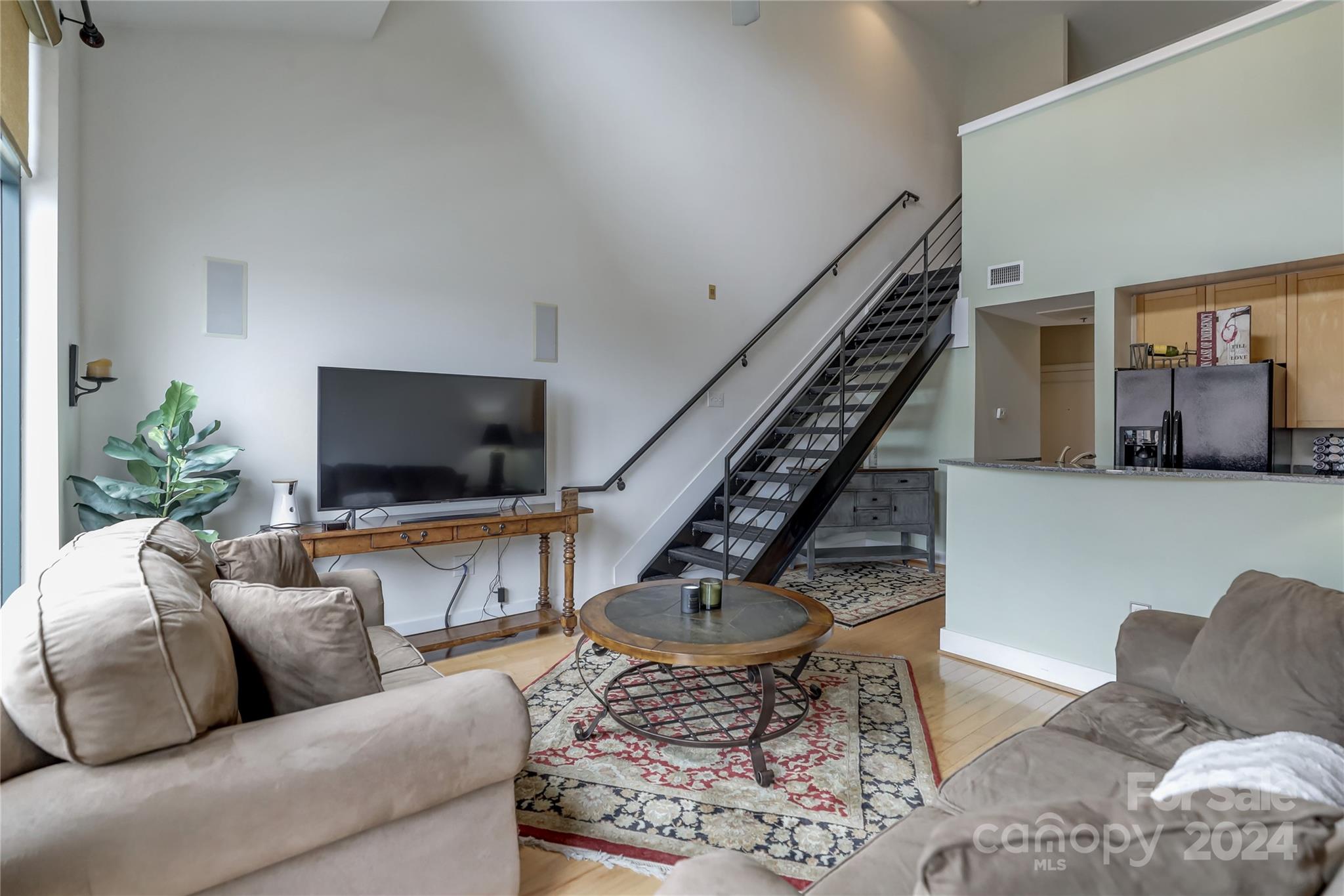 115 E Park Avenue Unit: 412
