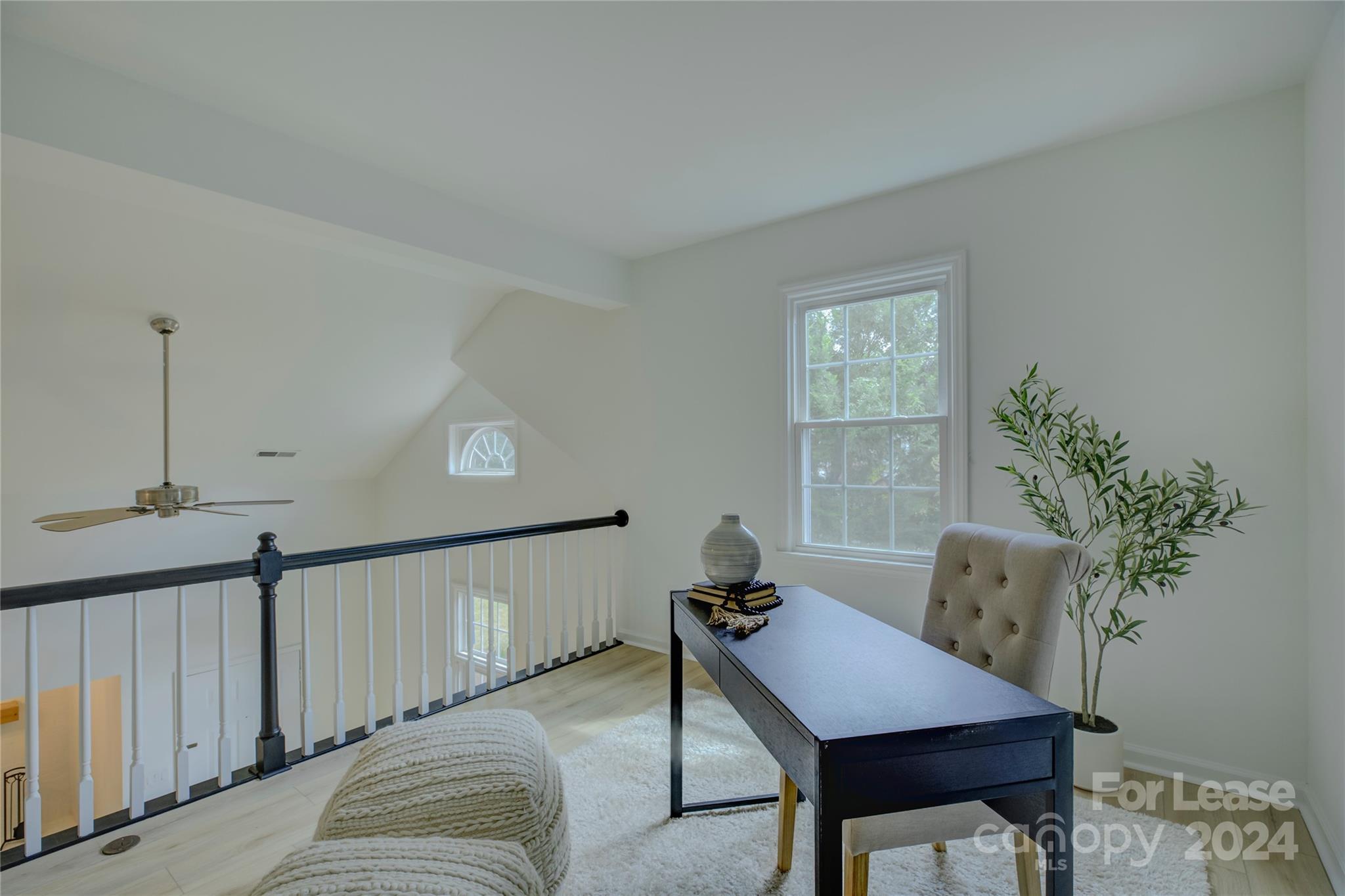 9238 N Vicksburg Park Court