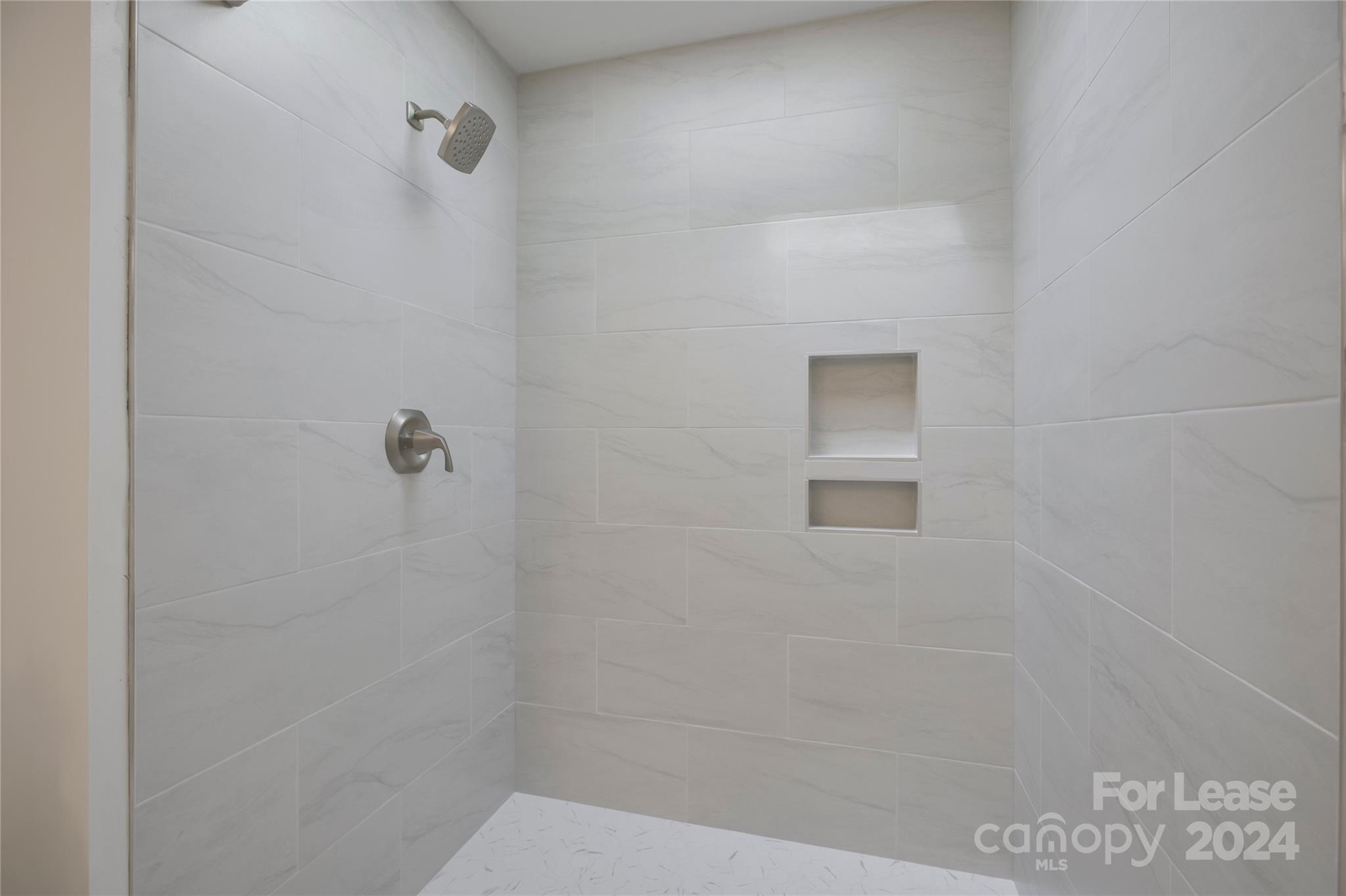 9238 N Vicksburg Park Court