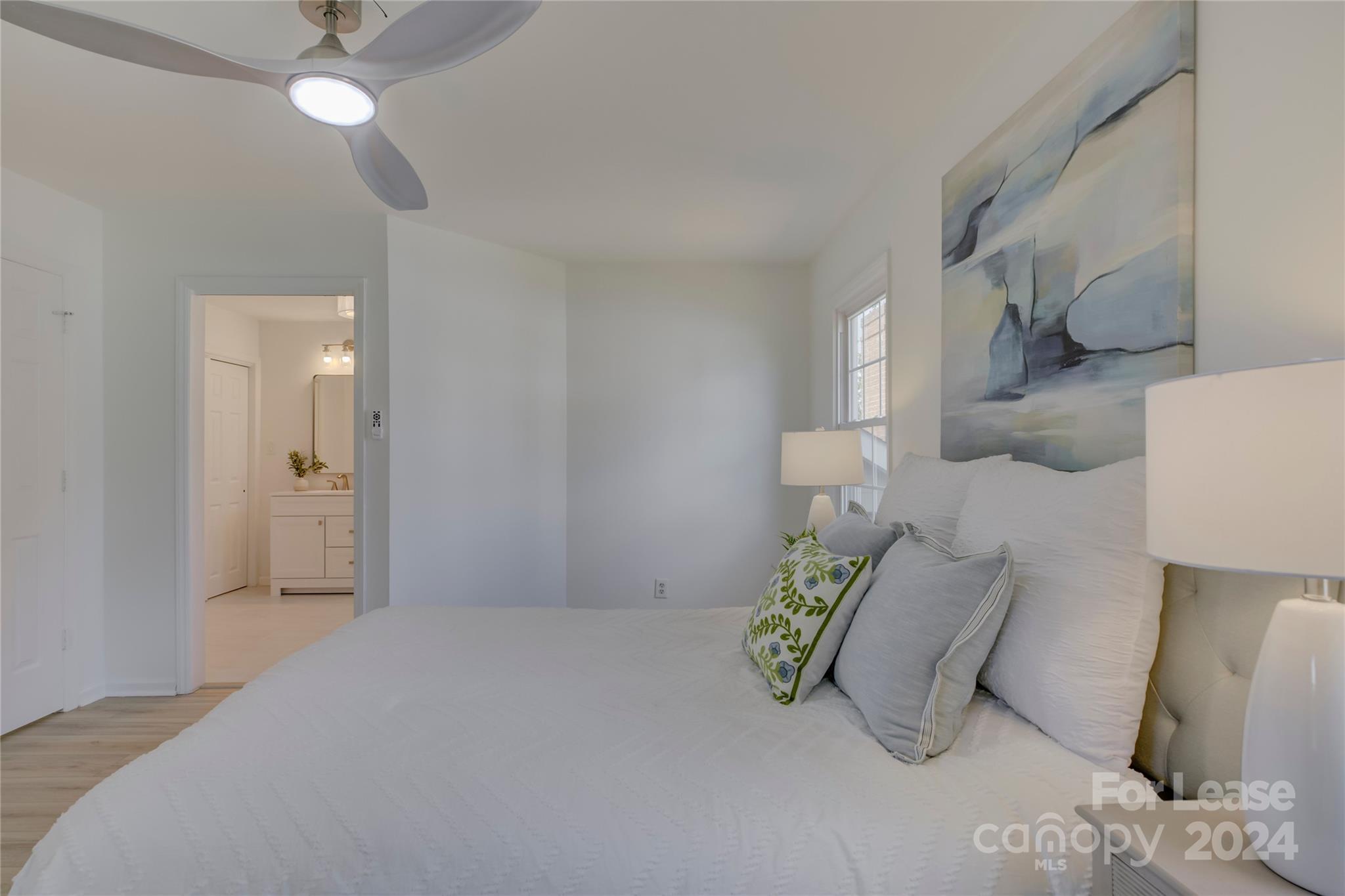 9238 N Vicksburg Park Court