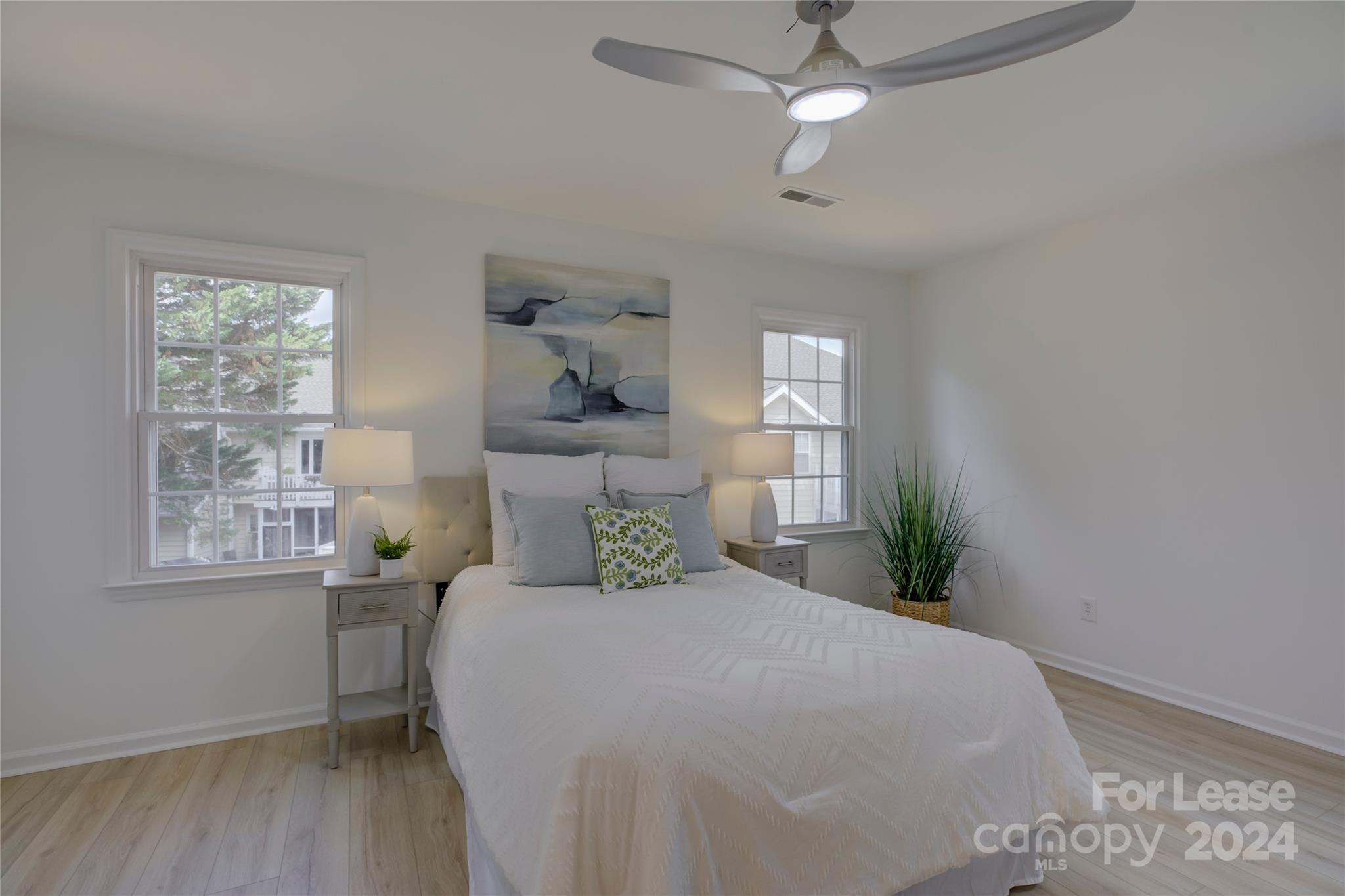 9238 N Vicksburg Park Court