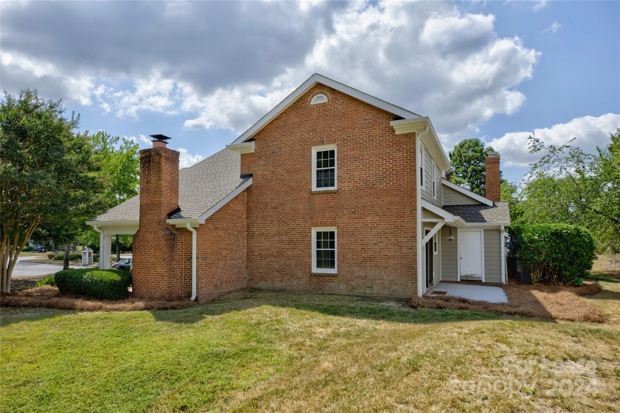 9238 N Vicksburg Park Court