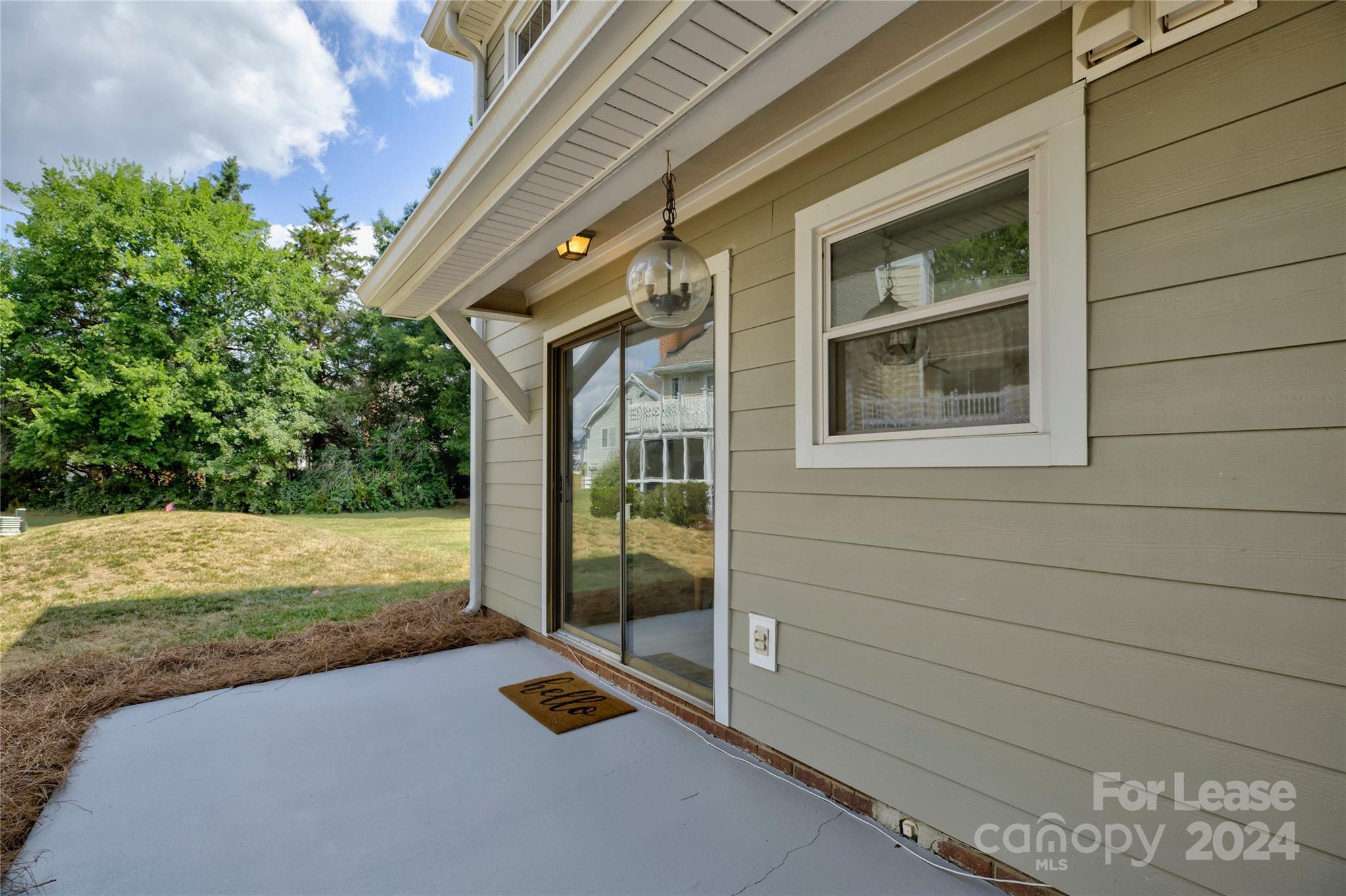 9238 N Vicksburg Park Court