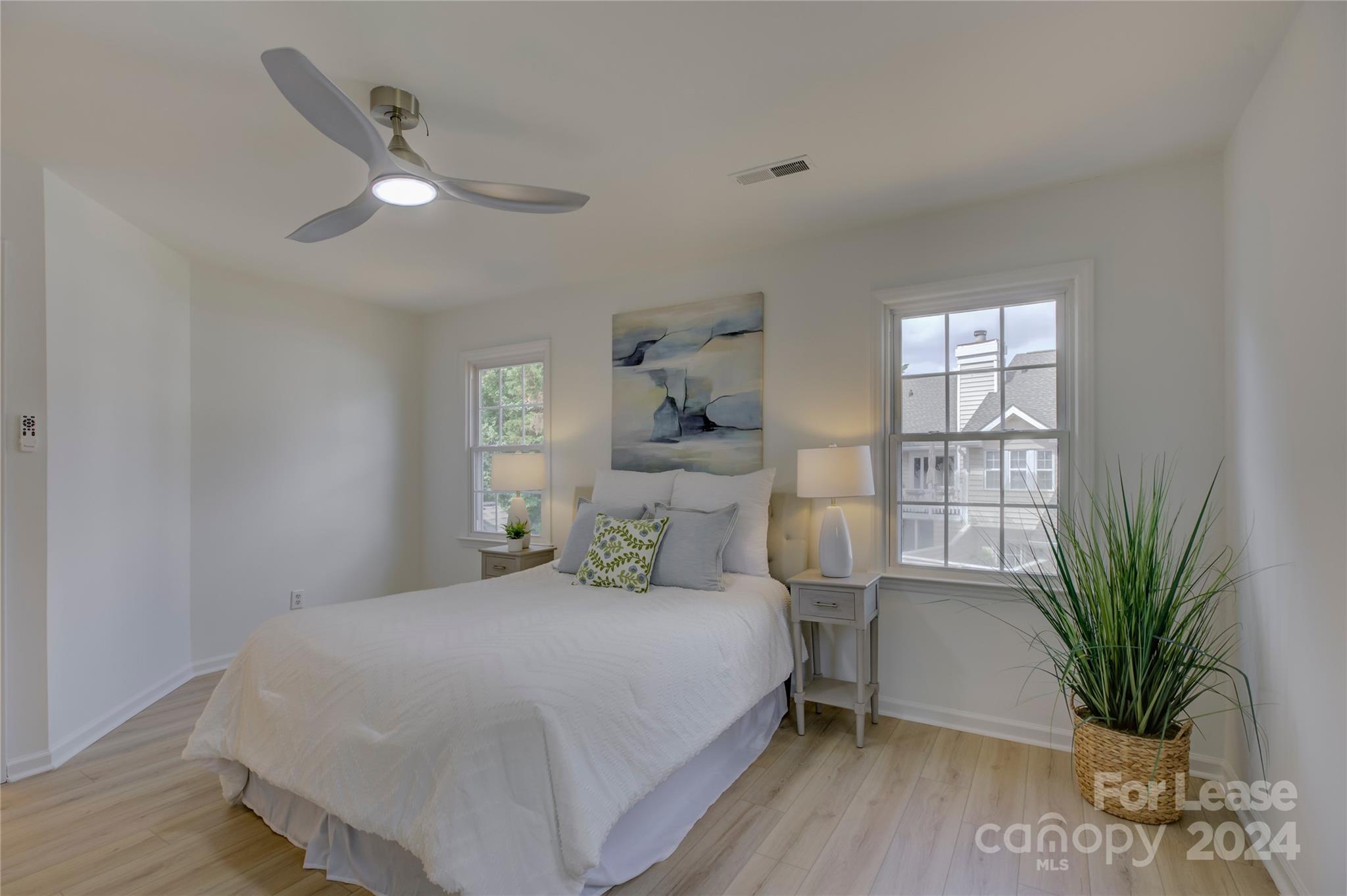 9238 N Vicksburg Park Court
