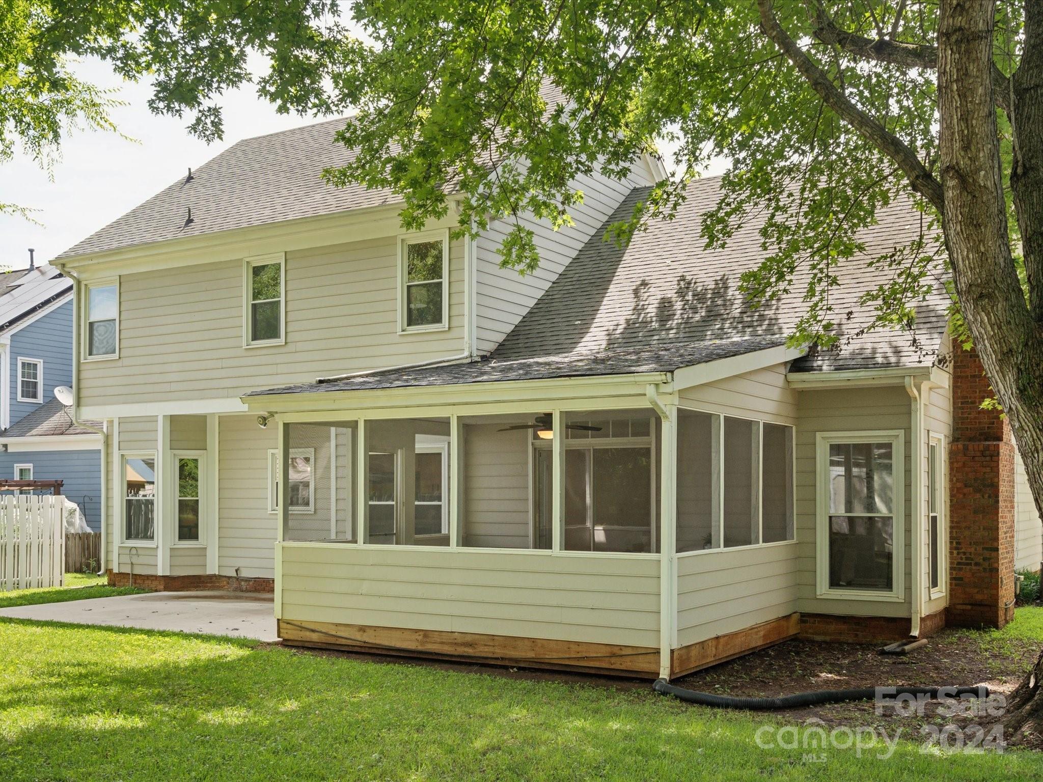 8504 Netherfield Court