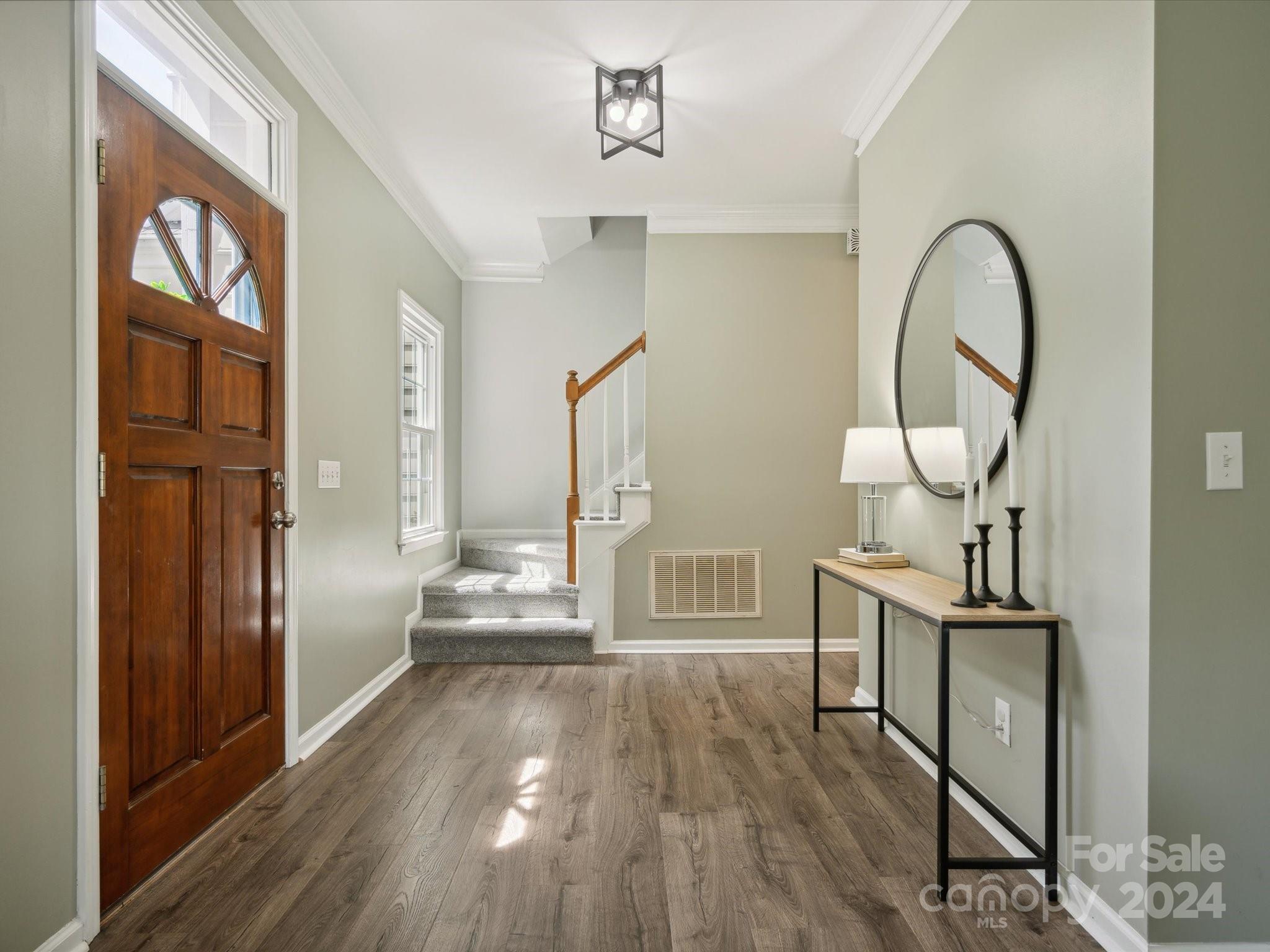 8504 Netherfield Court