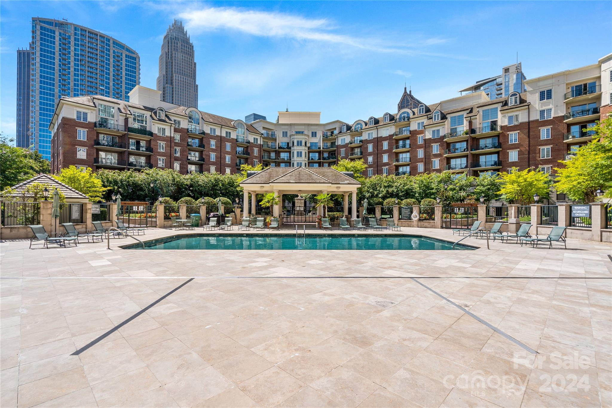 300 W 5th Street Unit: 521