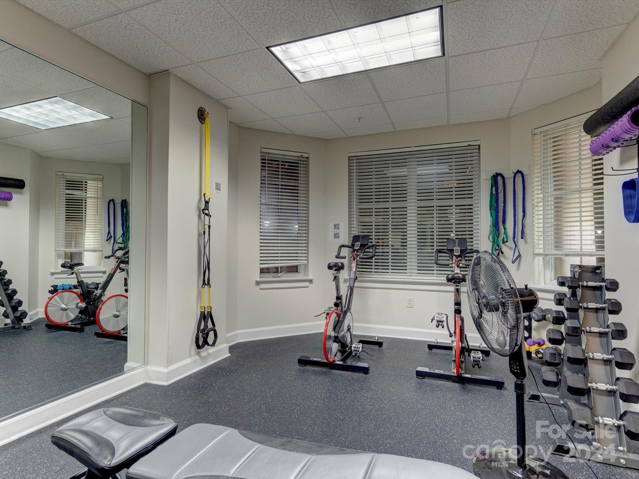 300 W 5th Street Unit: 521