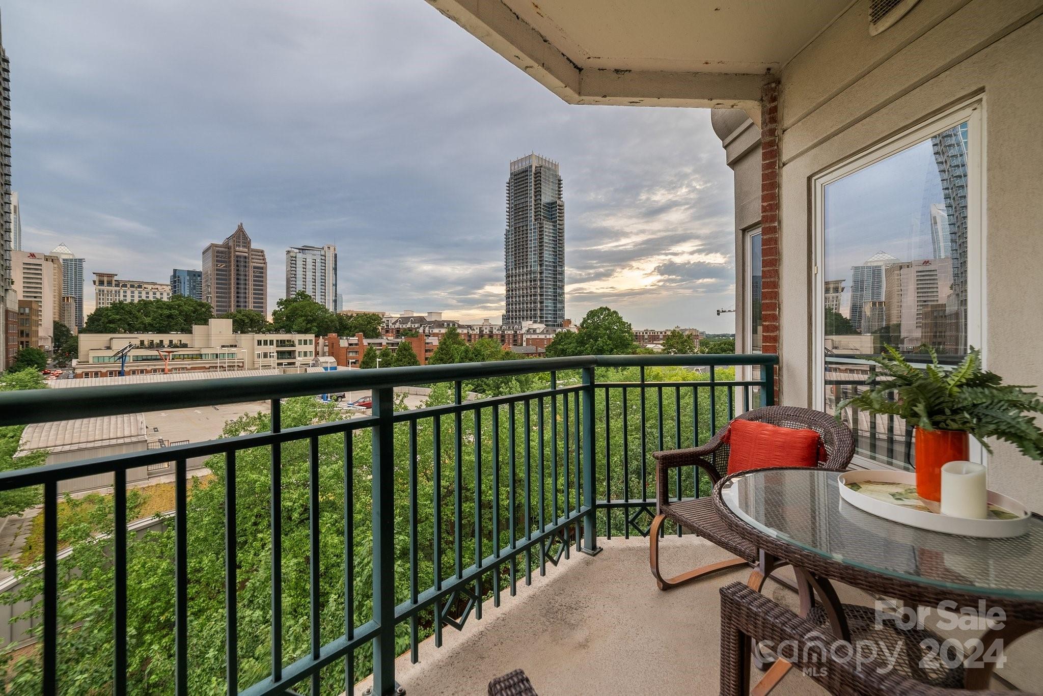 401 N Church Street Unit: 503