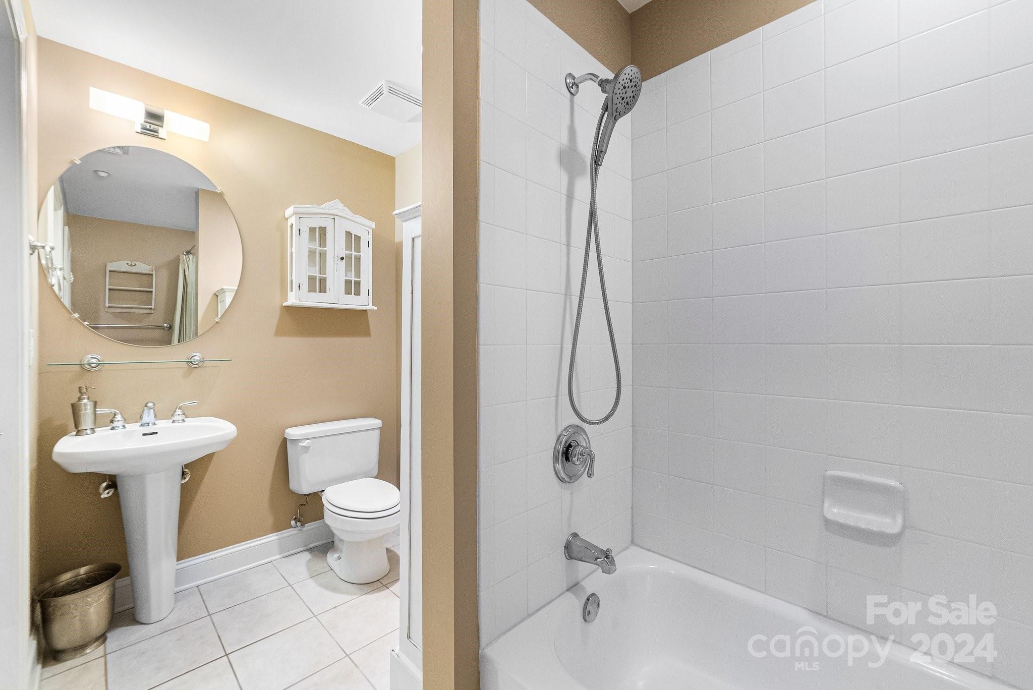 401 N Church Street Unit: 503