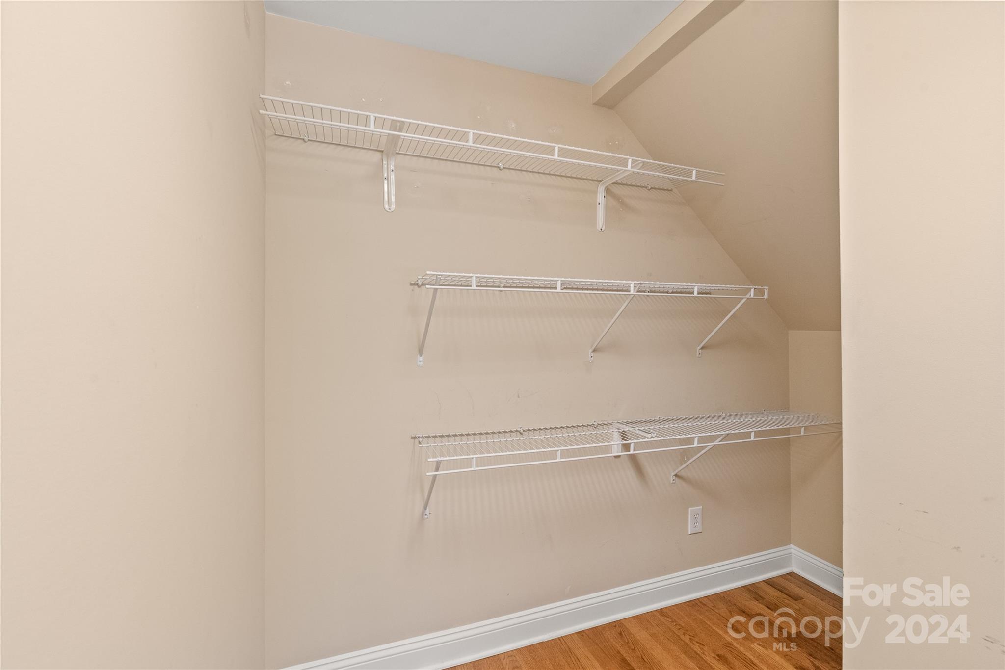 1149 Waynewood Drive