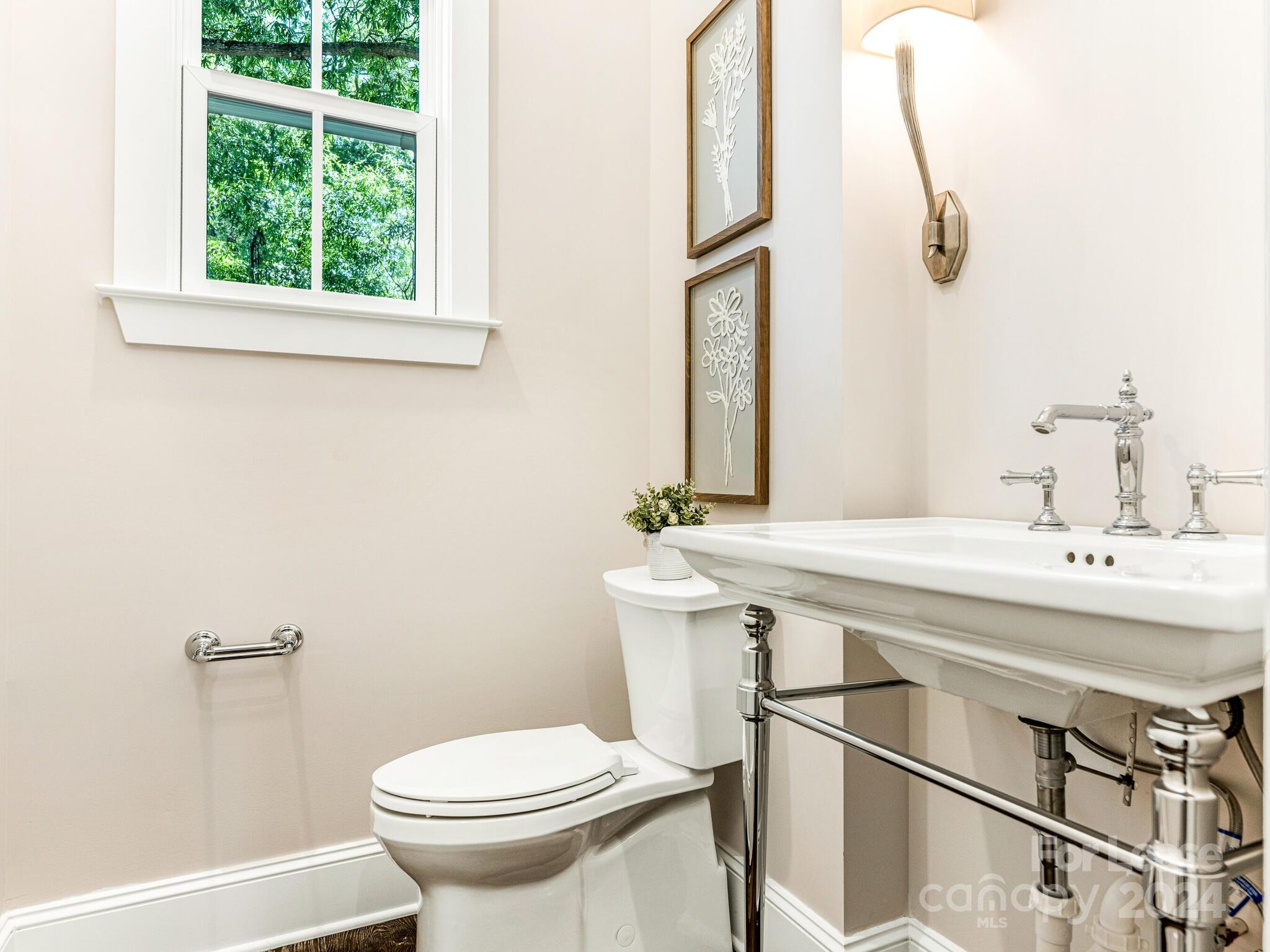 4135 Selwyn Walk Court