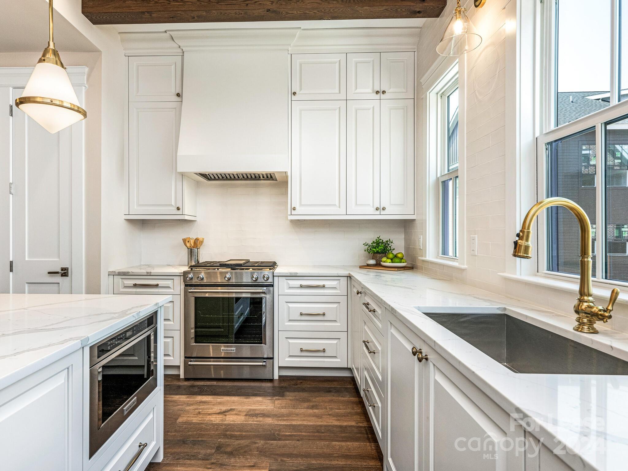 4135 Selwyn Walk Court