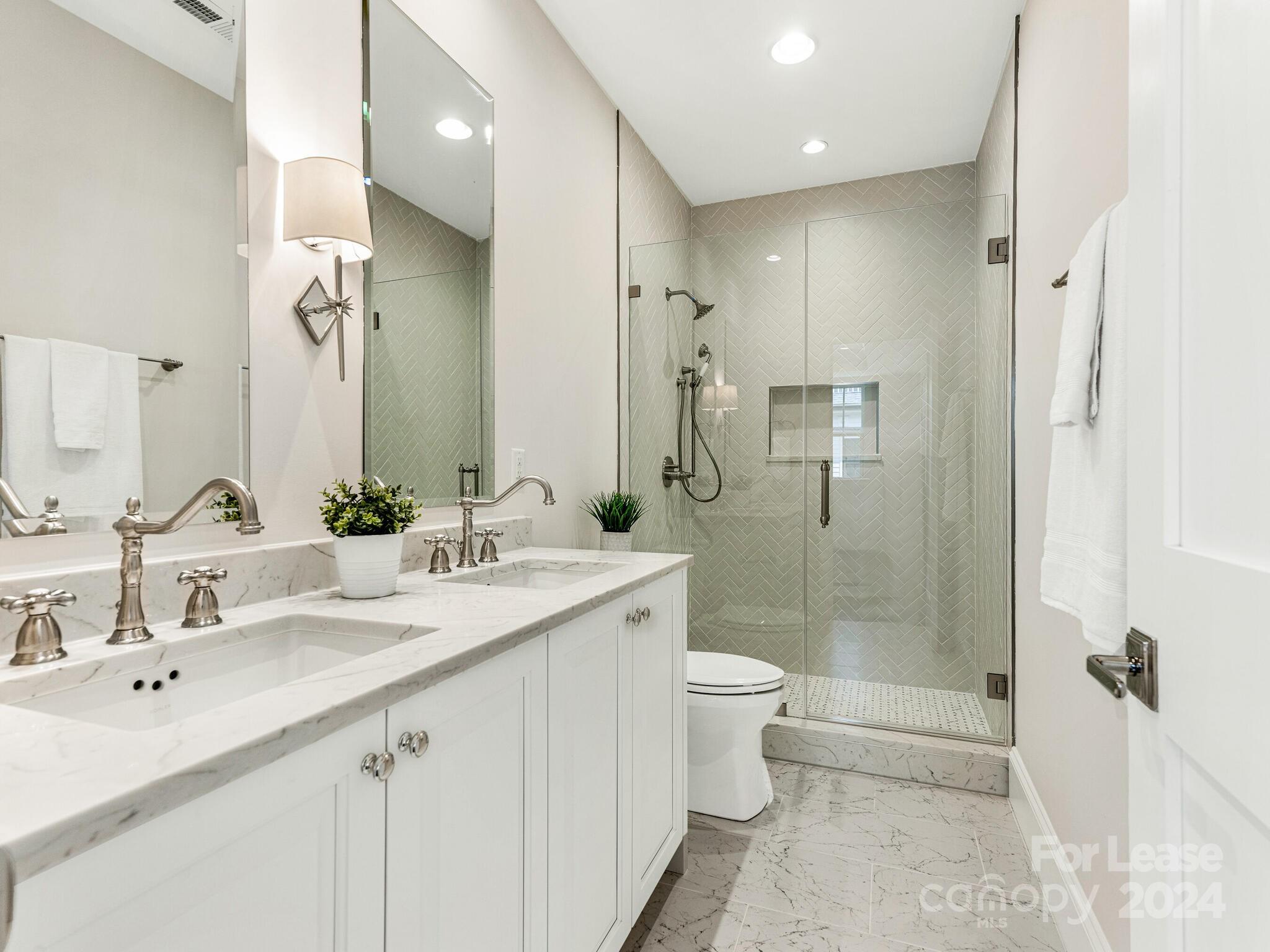 4135 Selwyn Walk Court