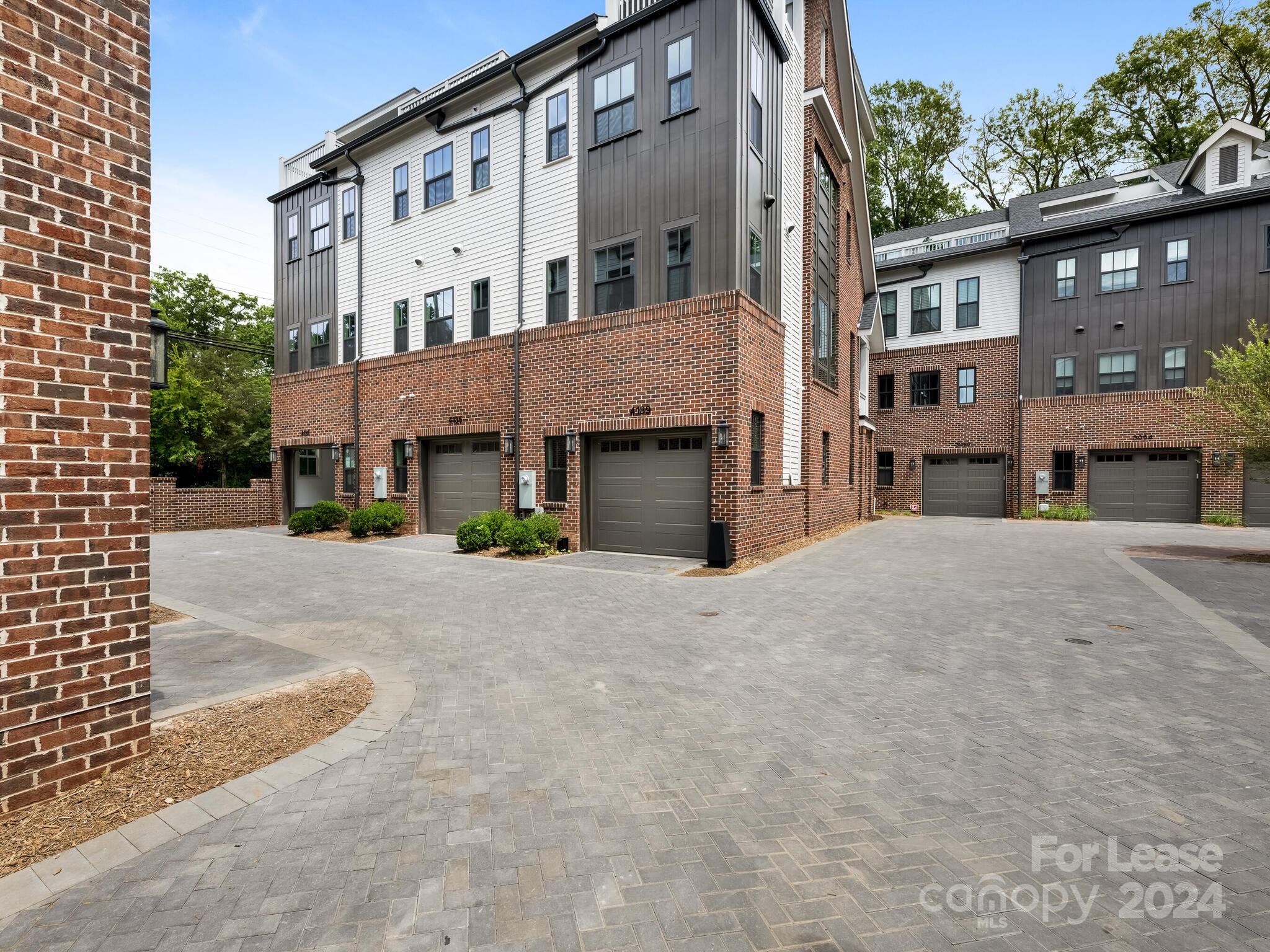 4135 Selwyn Walk Court