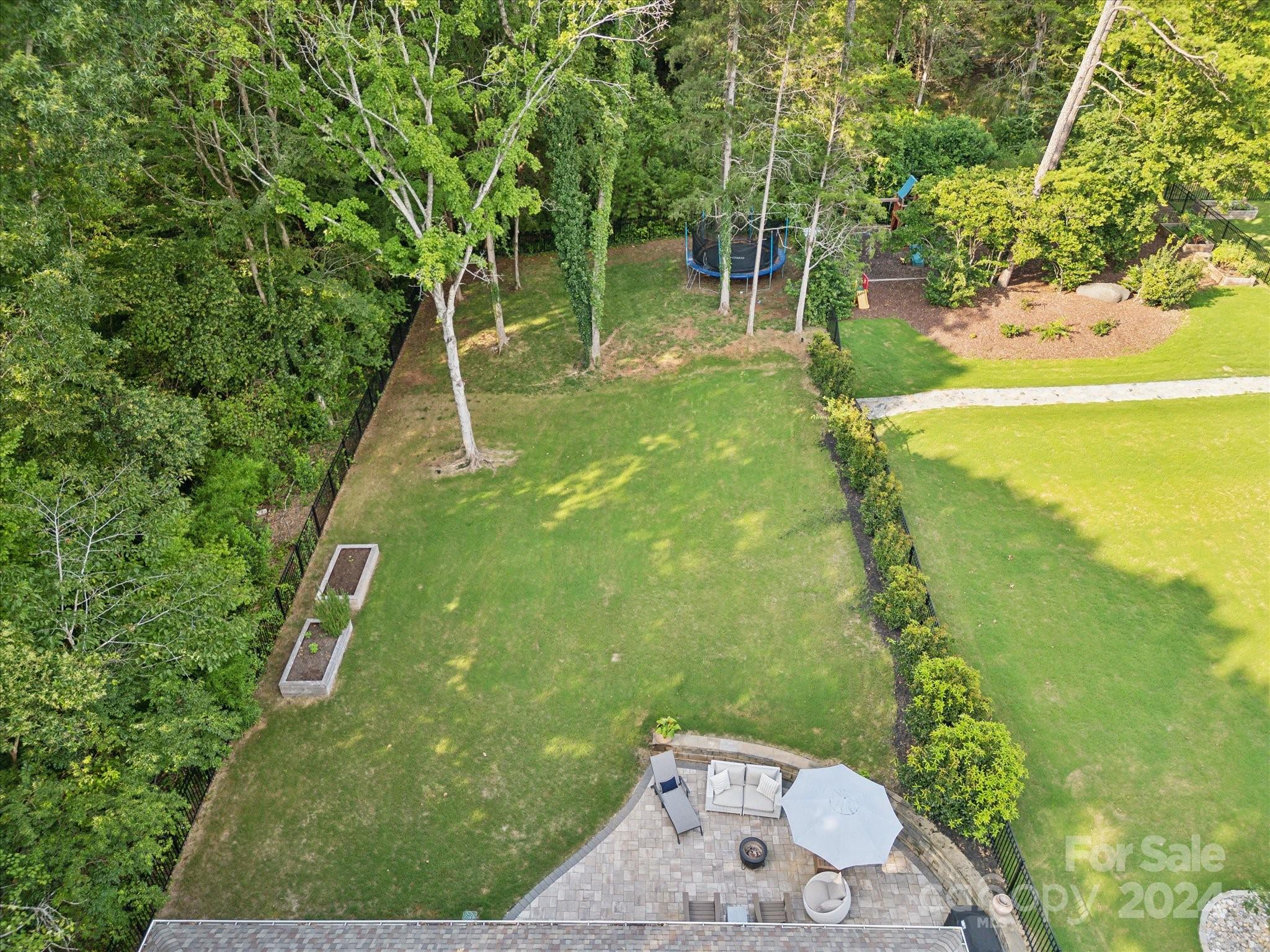 6931 Providence Lane W