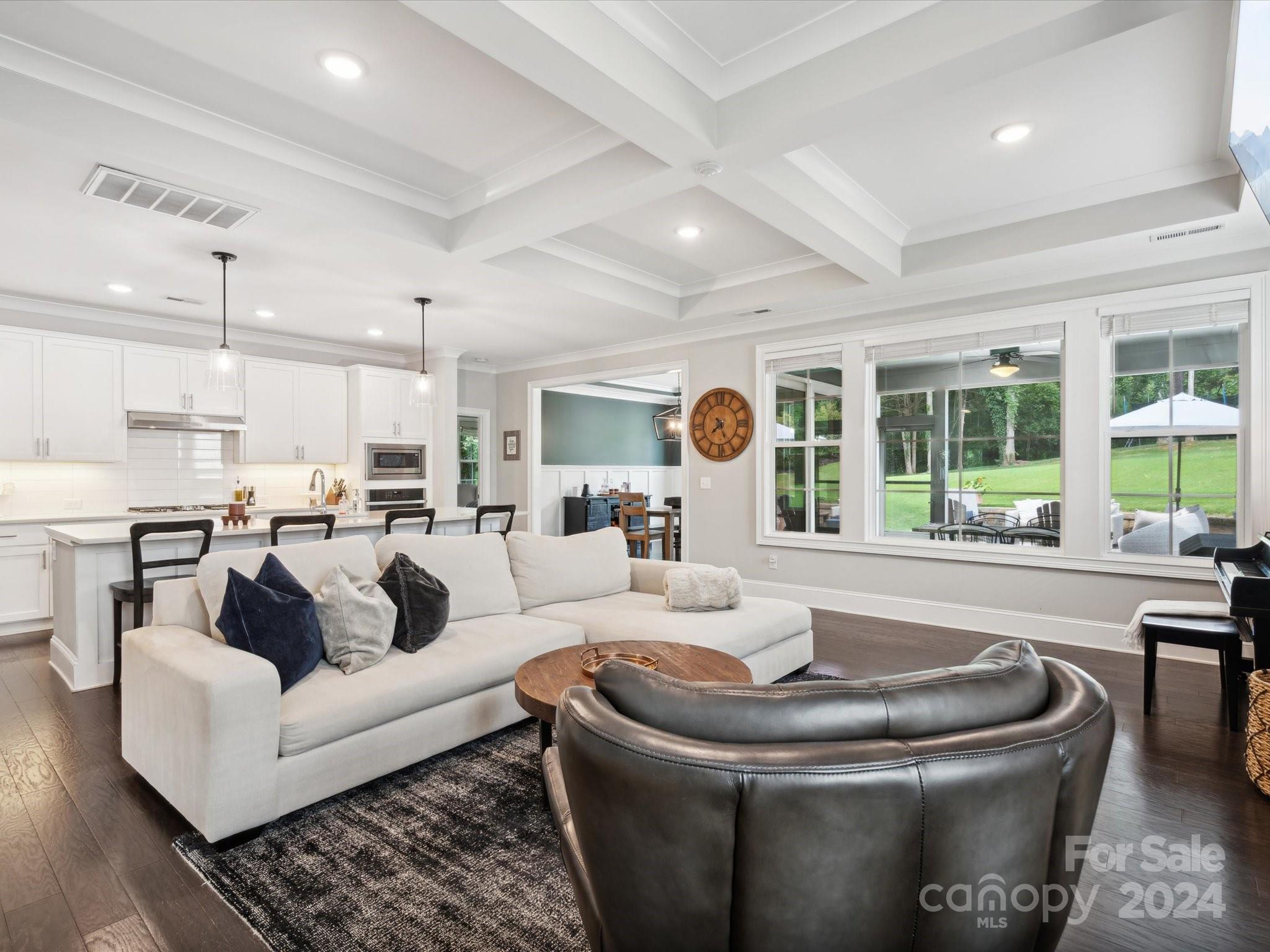 6931 Providence Lane W