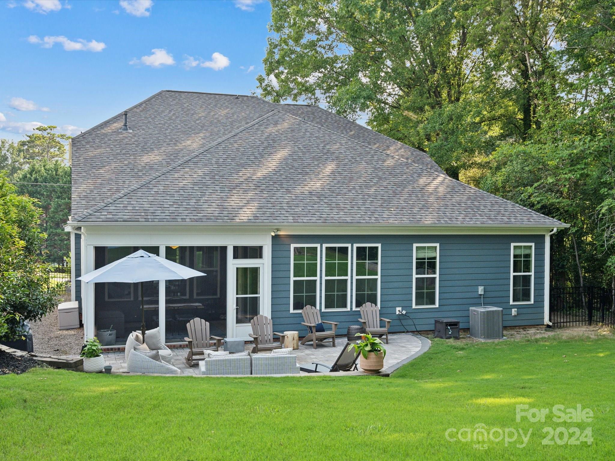 6931 Providence Lane W