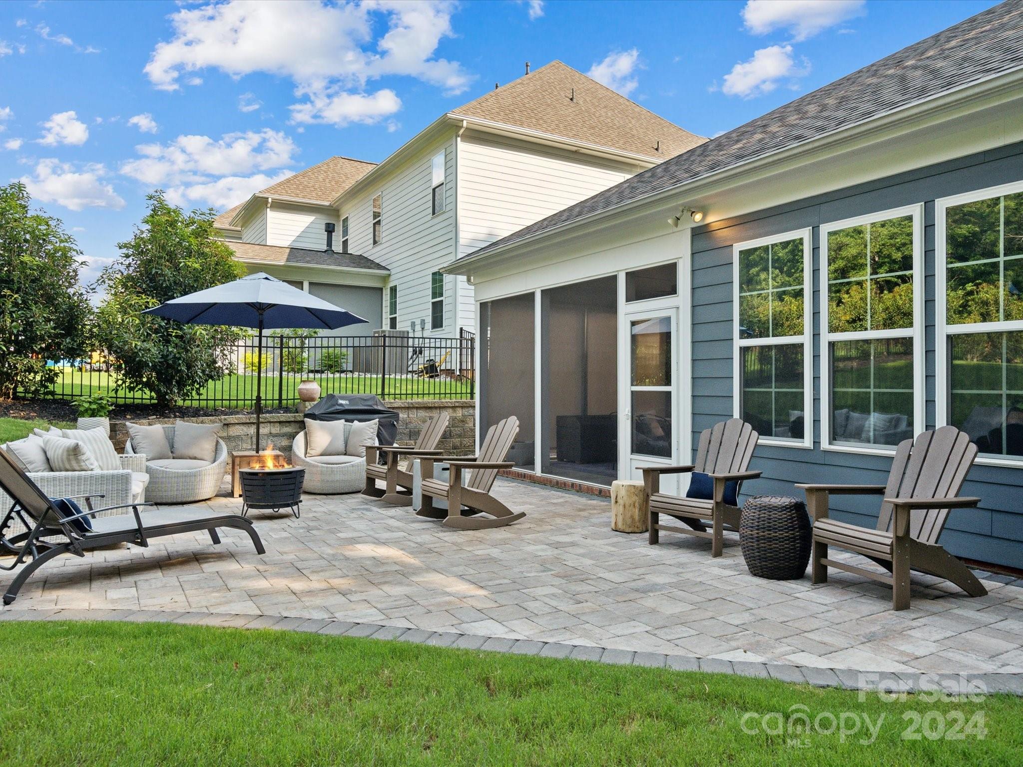 6931 Providence Lane W