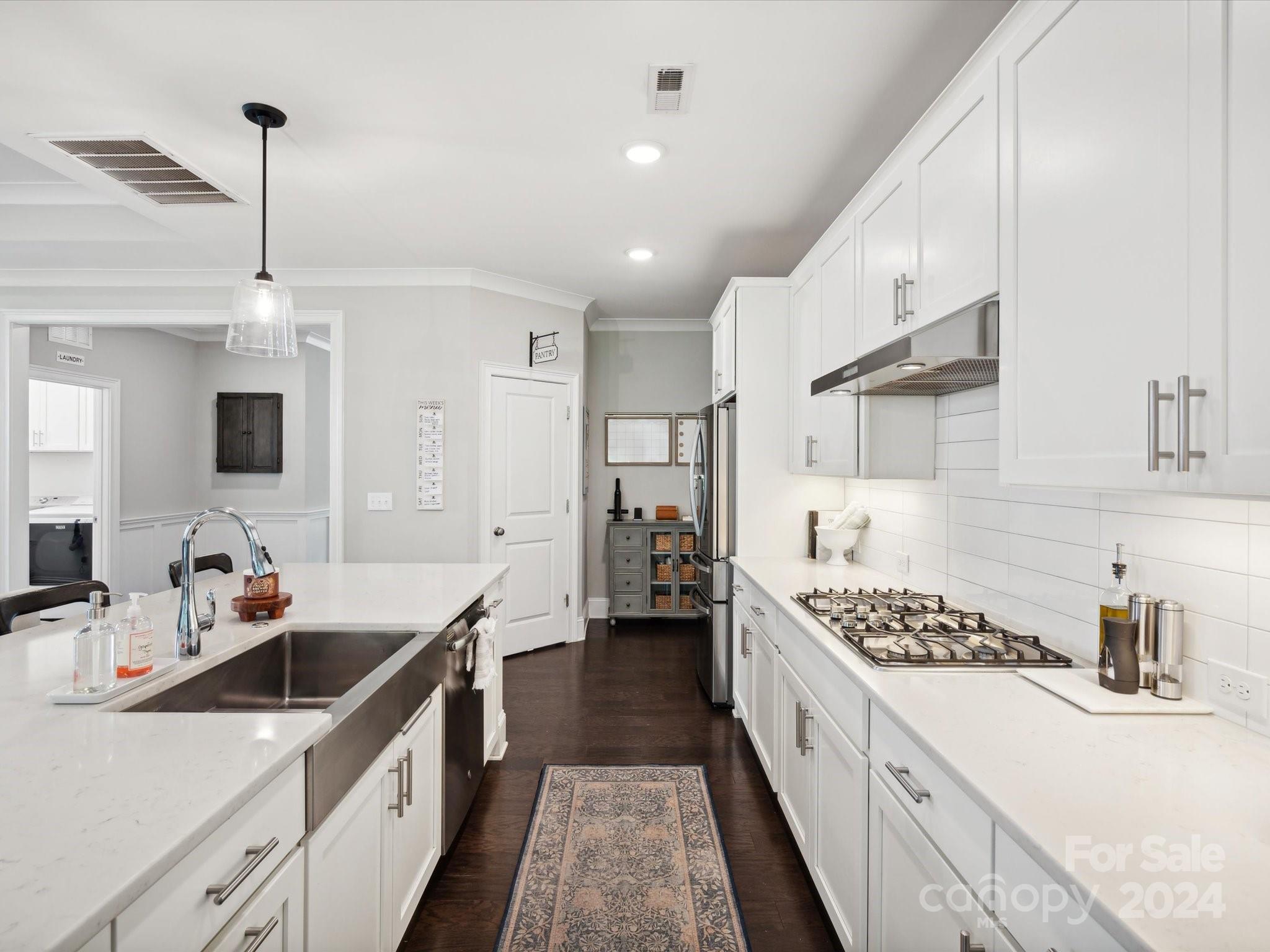 6931 Providence Lane W