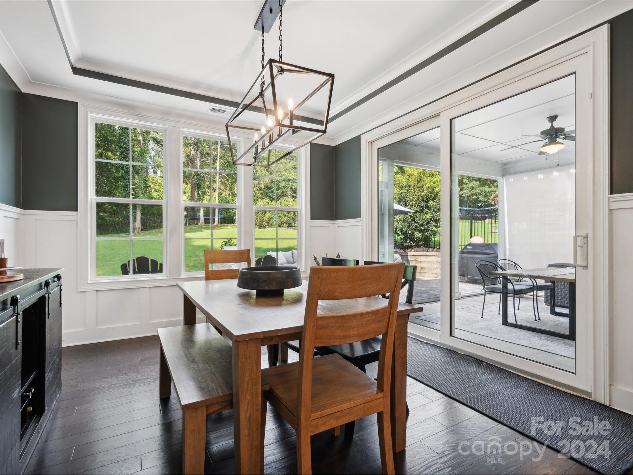 6931 Providence Lane W