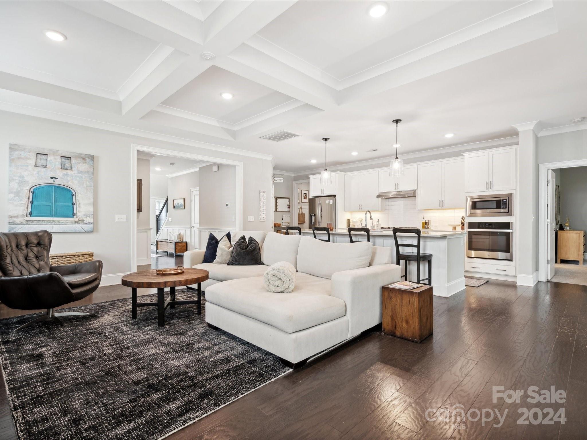 6931 Providence Lane W