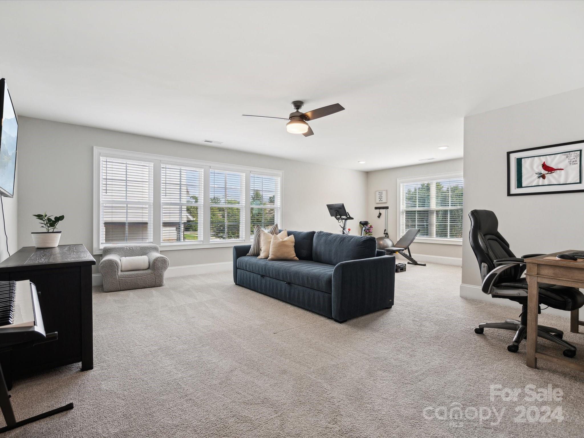 6931 Providence Lane W