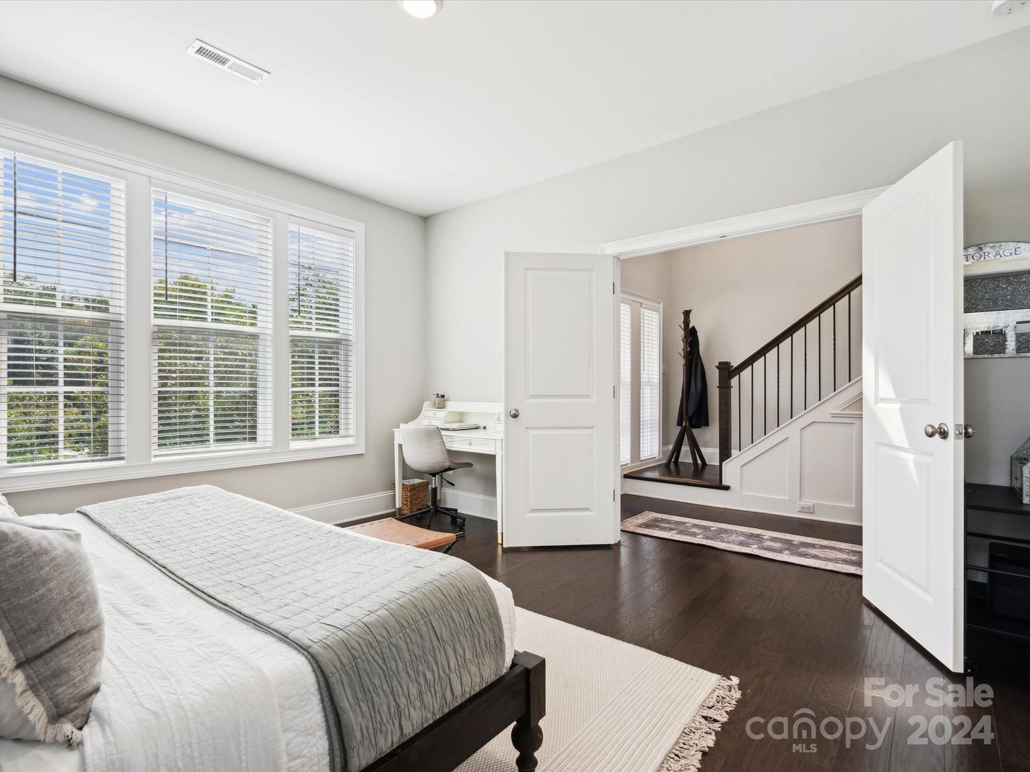 6931 Providence Lane W