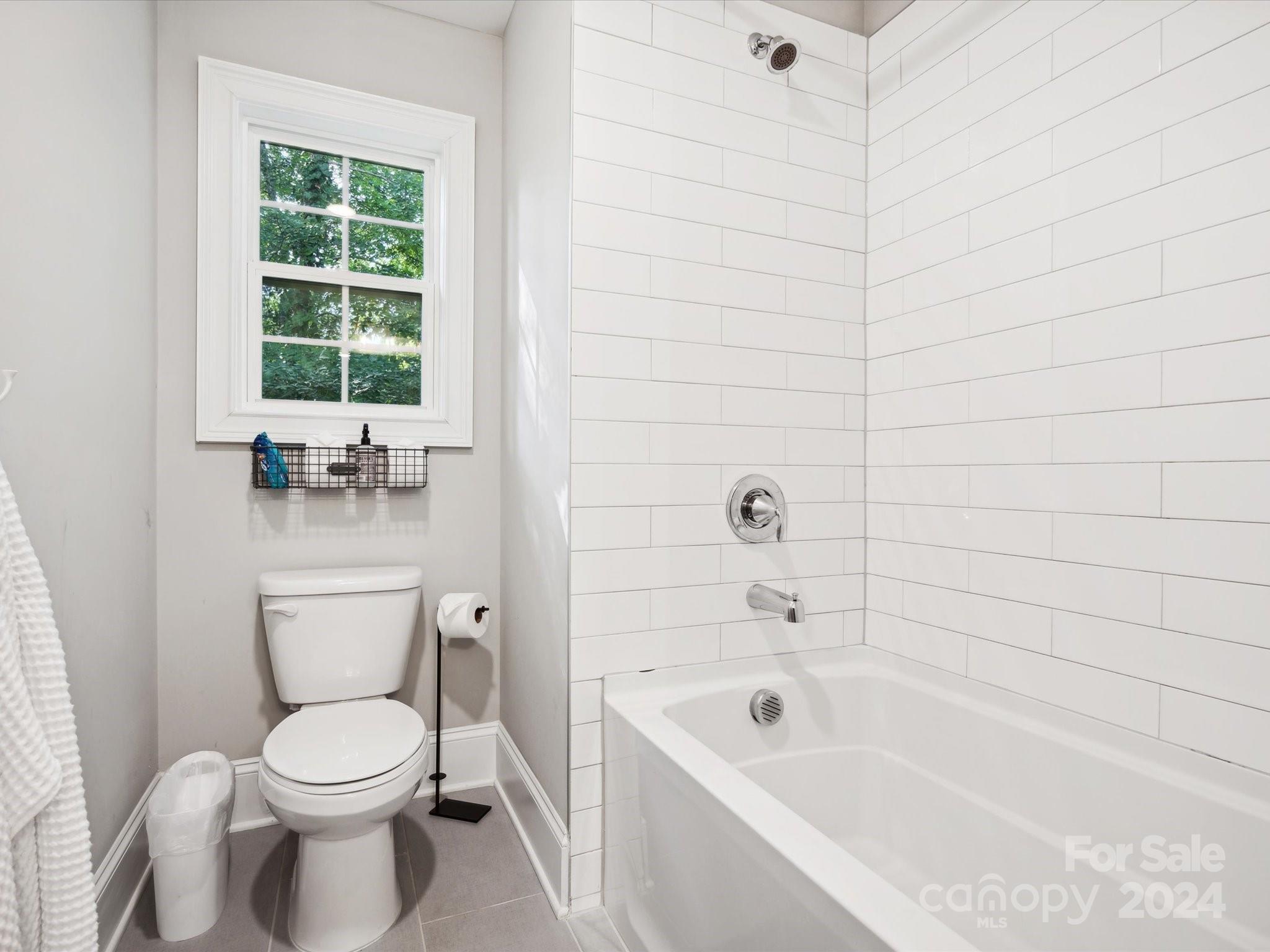 6931 Providence Lane W