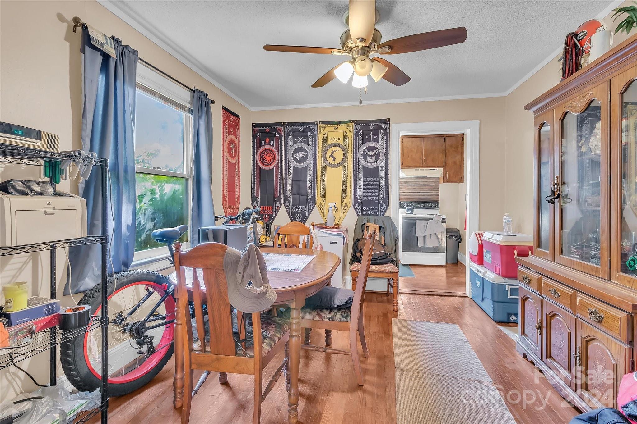 114 Gregg Street W