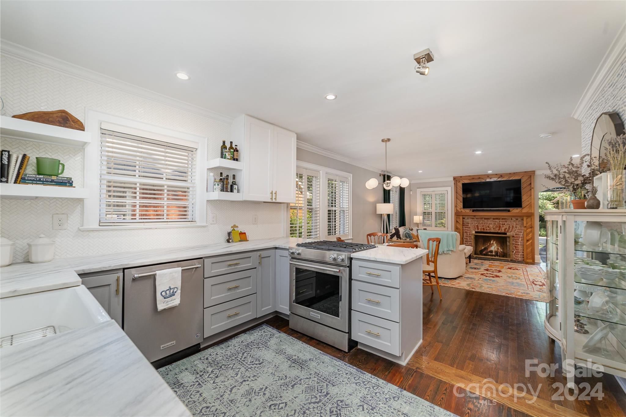 2332 Shenandoah Avenue