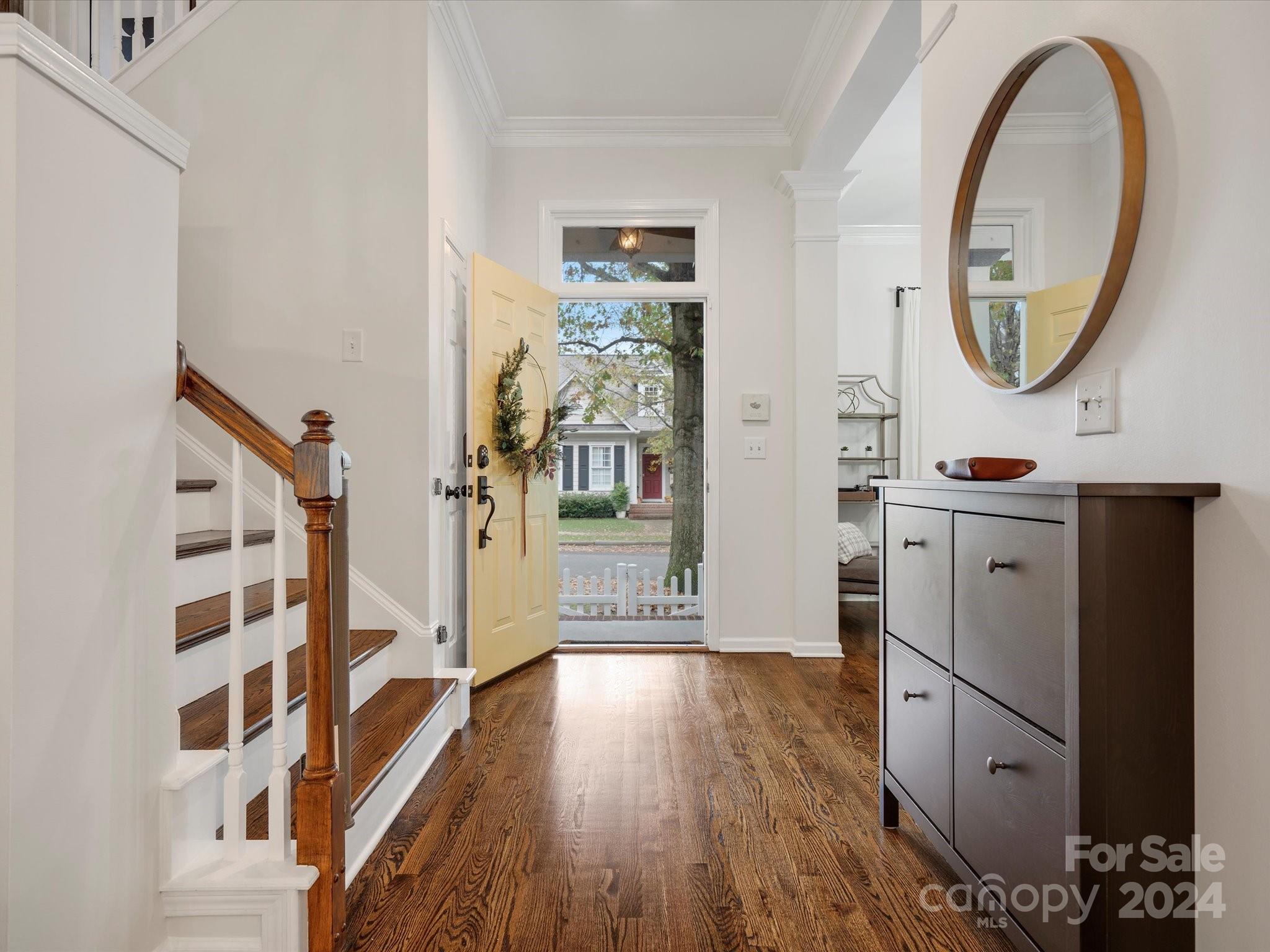 432 Third Baxter Street