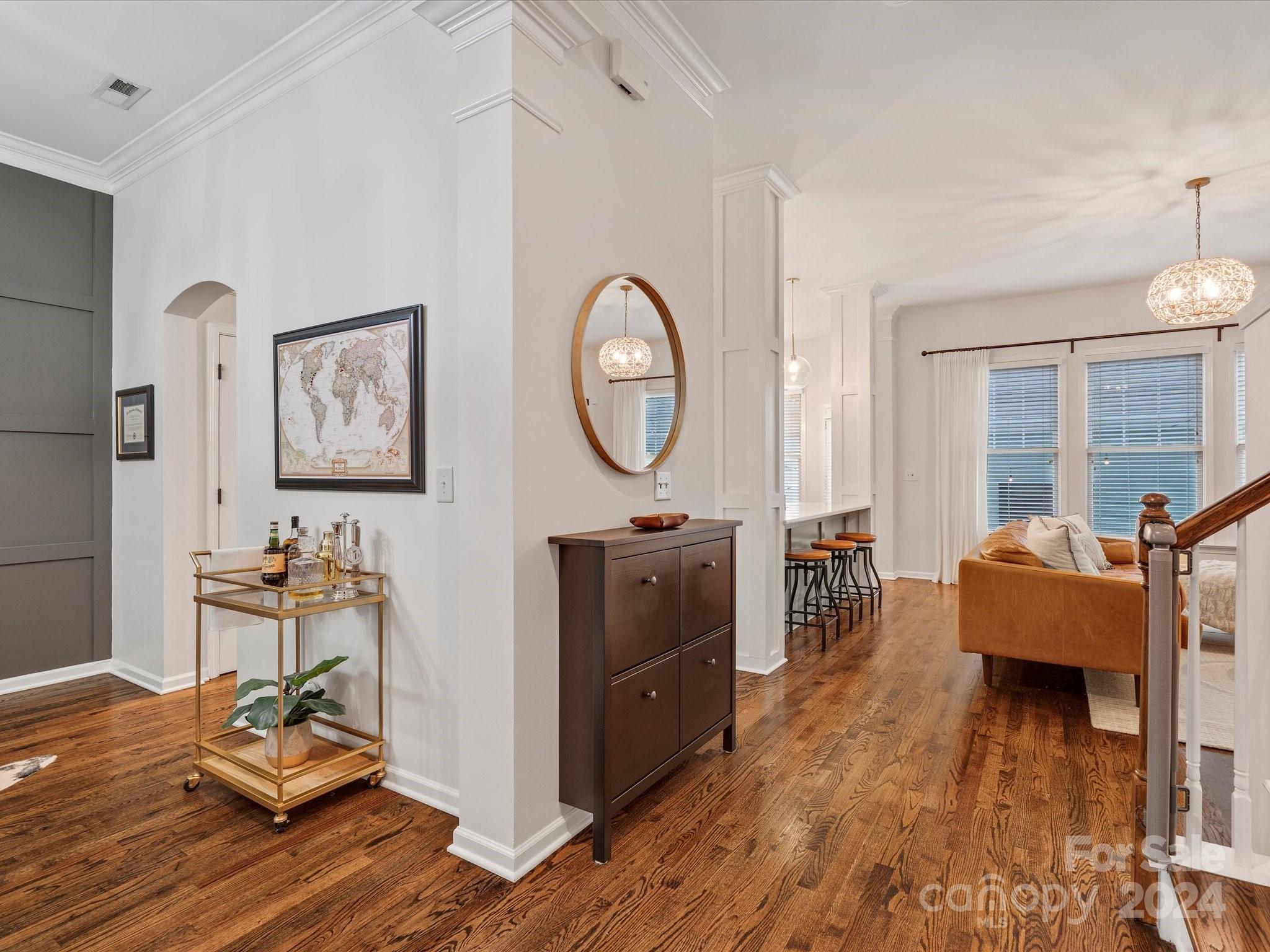 432 Third Baxter Street