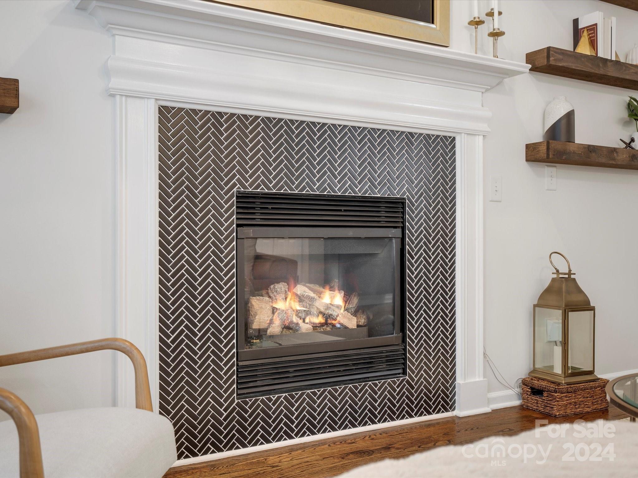 432 Third Baxter Street