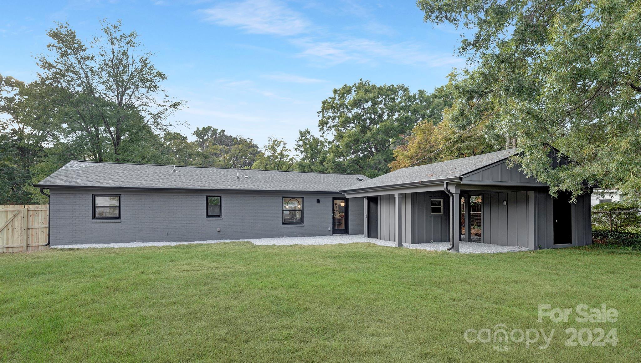 3927 Sheridan Drive