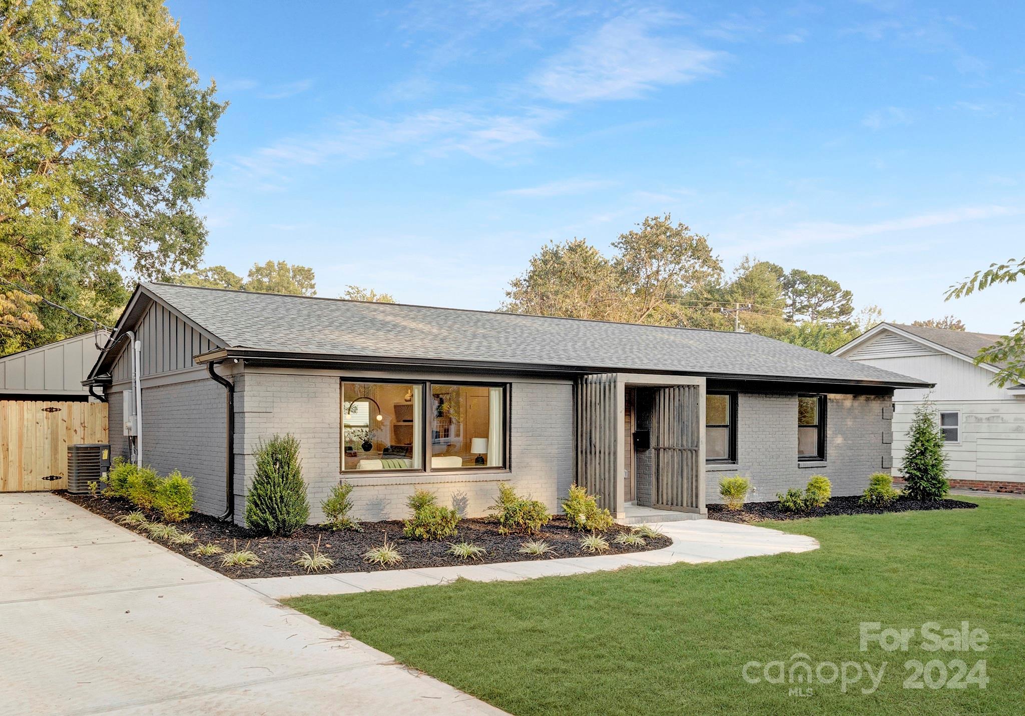 3927 Sheridan Drive