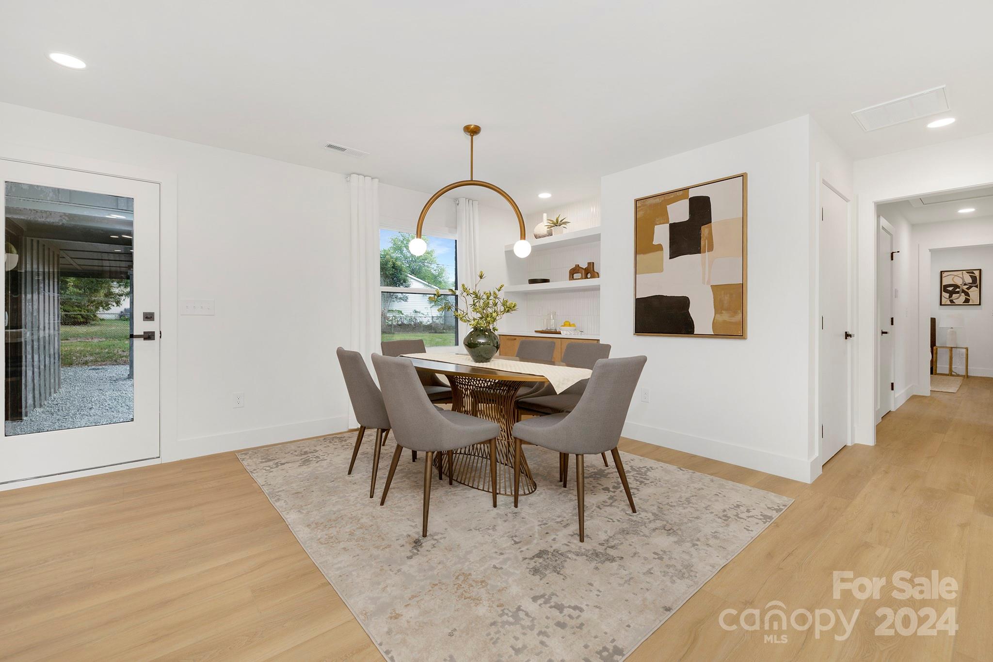 3927 Sheridan Drive