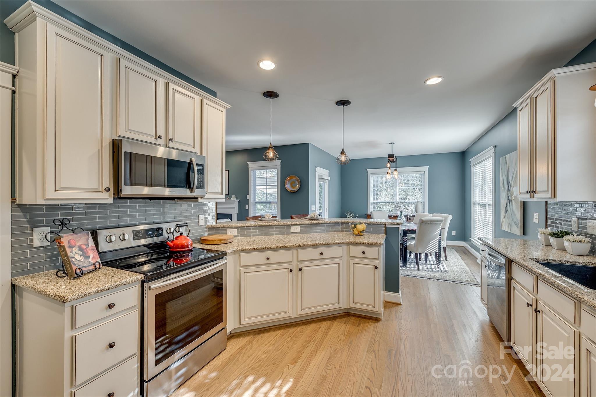 1722 Lakeland Trail Drive