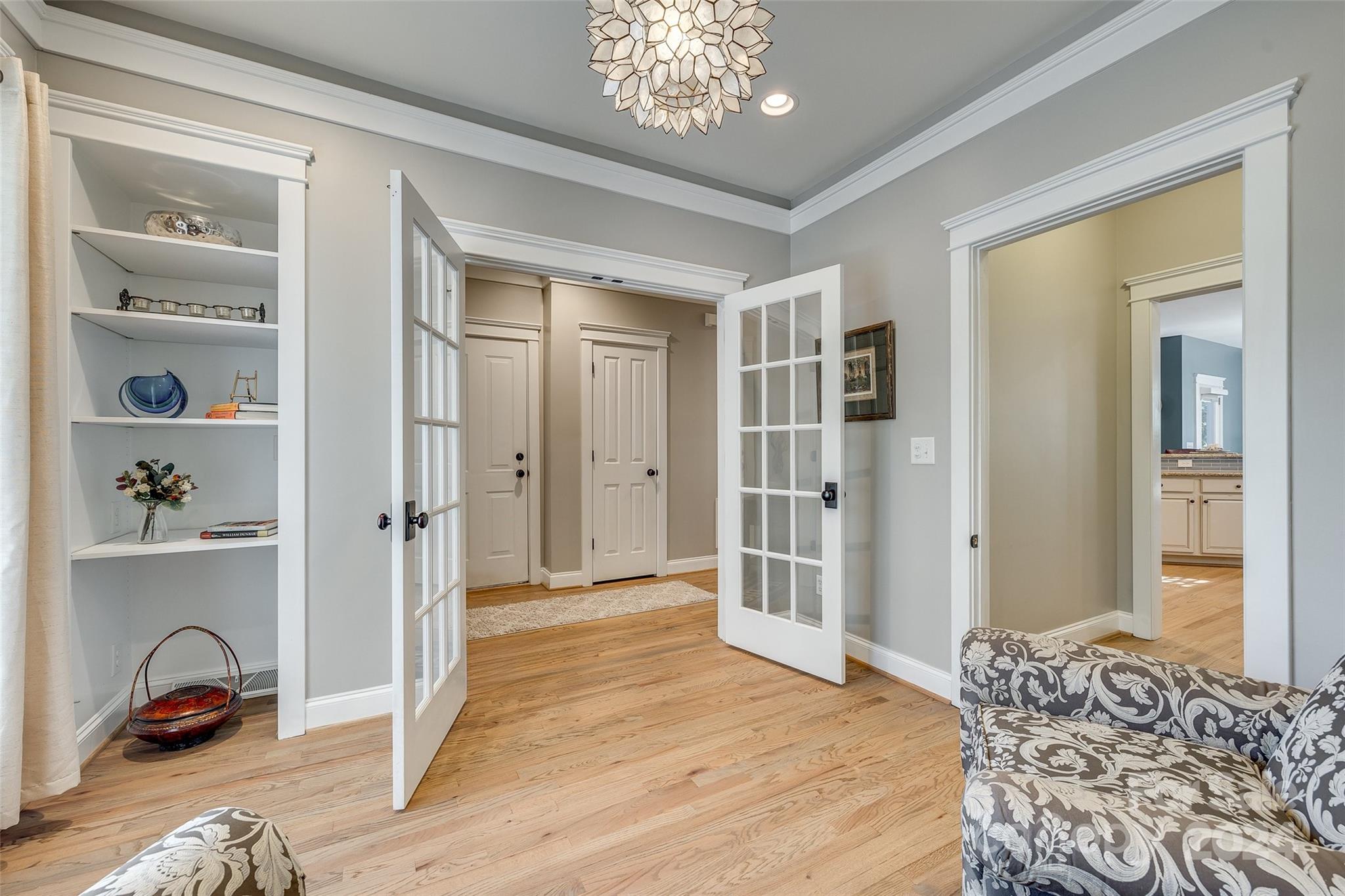 1722 Lakeland Trail Drive